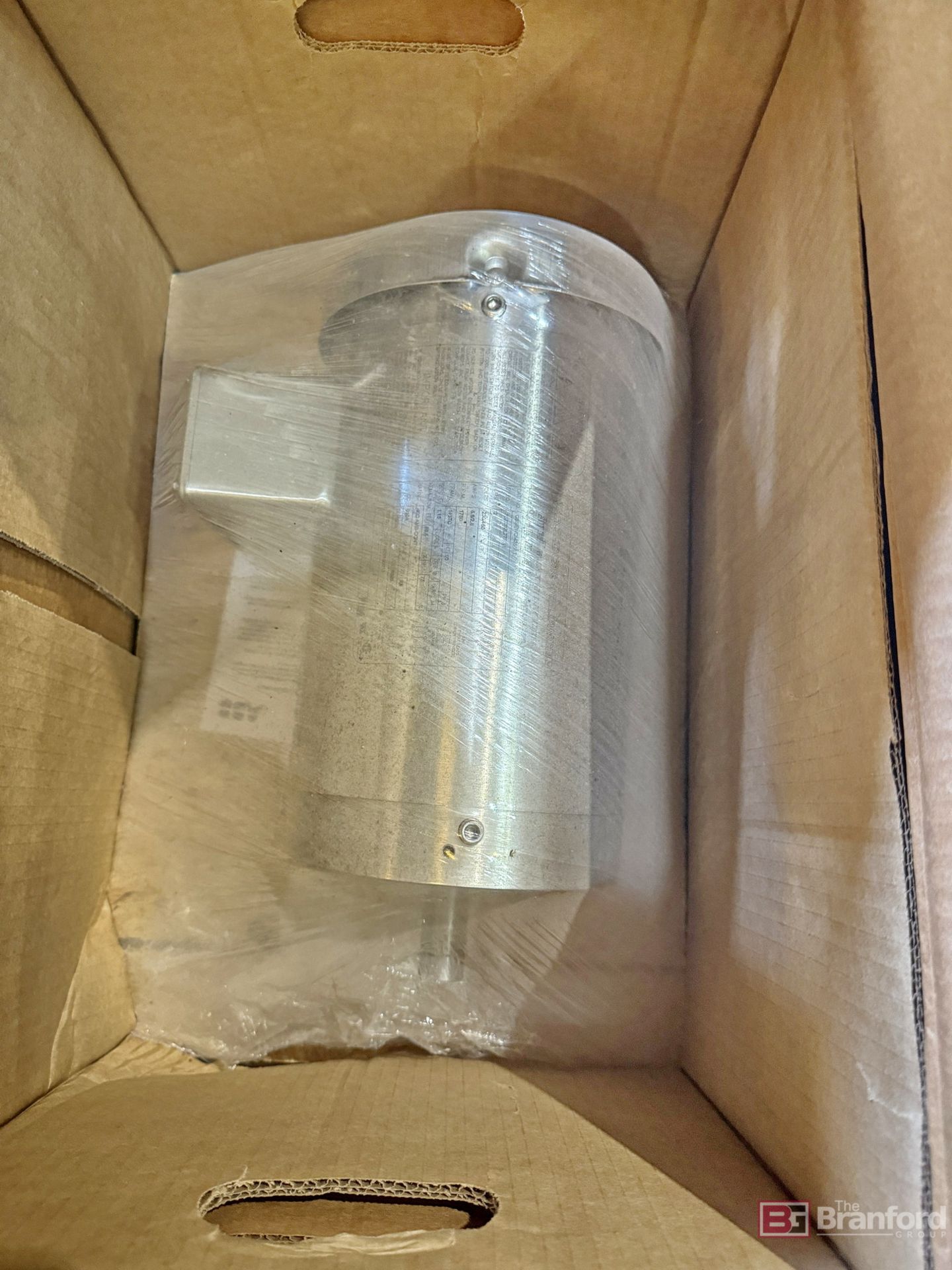 (2) Baldor CSSEWDM3558T Motors & CAT 2530 triplex pump - Image 9 of 13