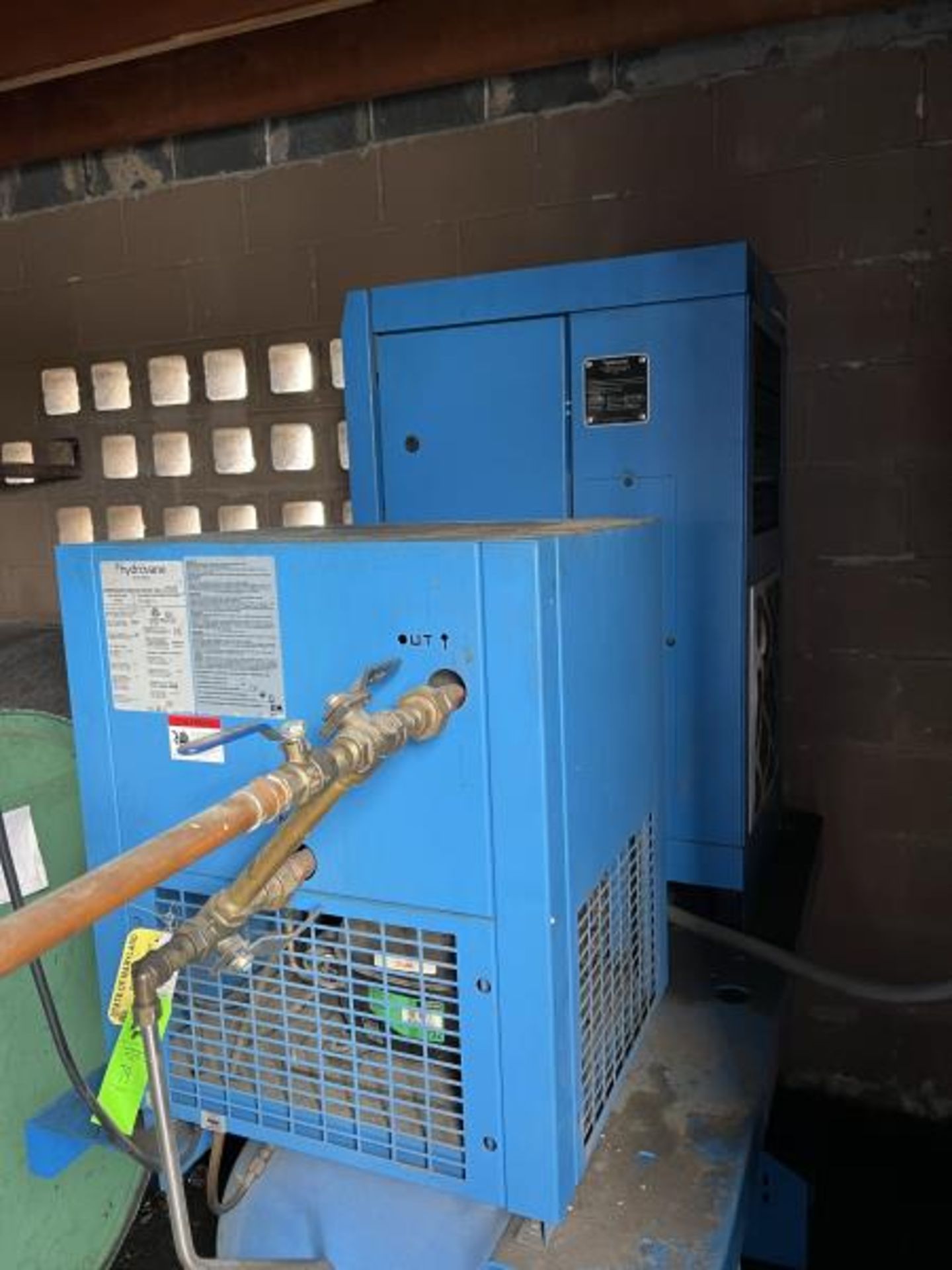 Hydrovane HV Series Air Compressor M: HVFR1B w/ VNC50 Dryer - Image 4 of 6