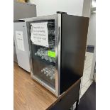 Glass Door Mini Fridge, Working