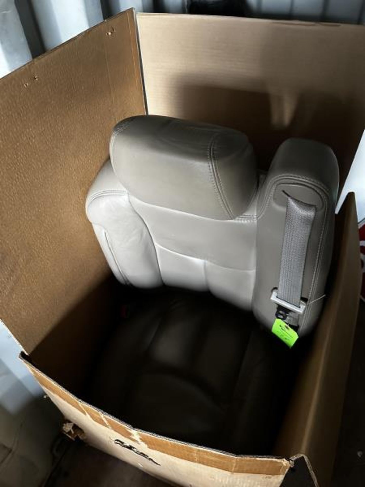 Truck Seat - Image 3 of 3