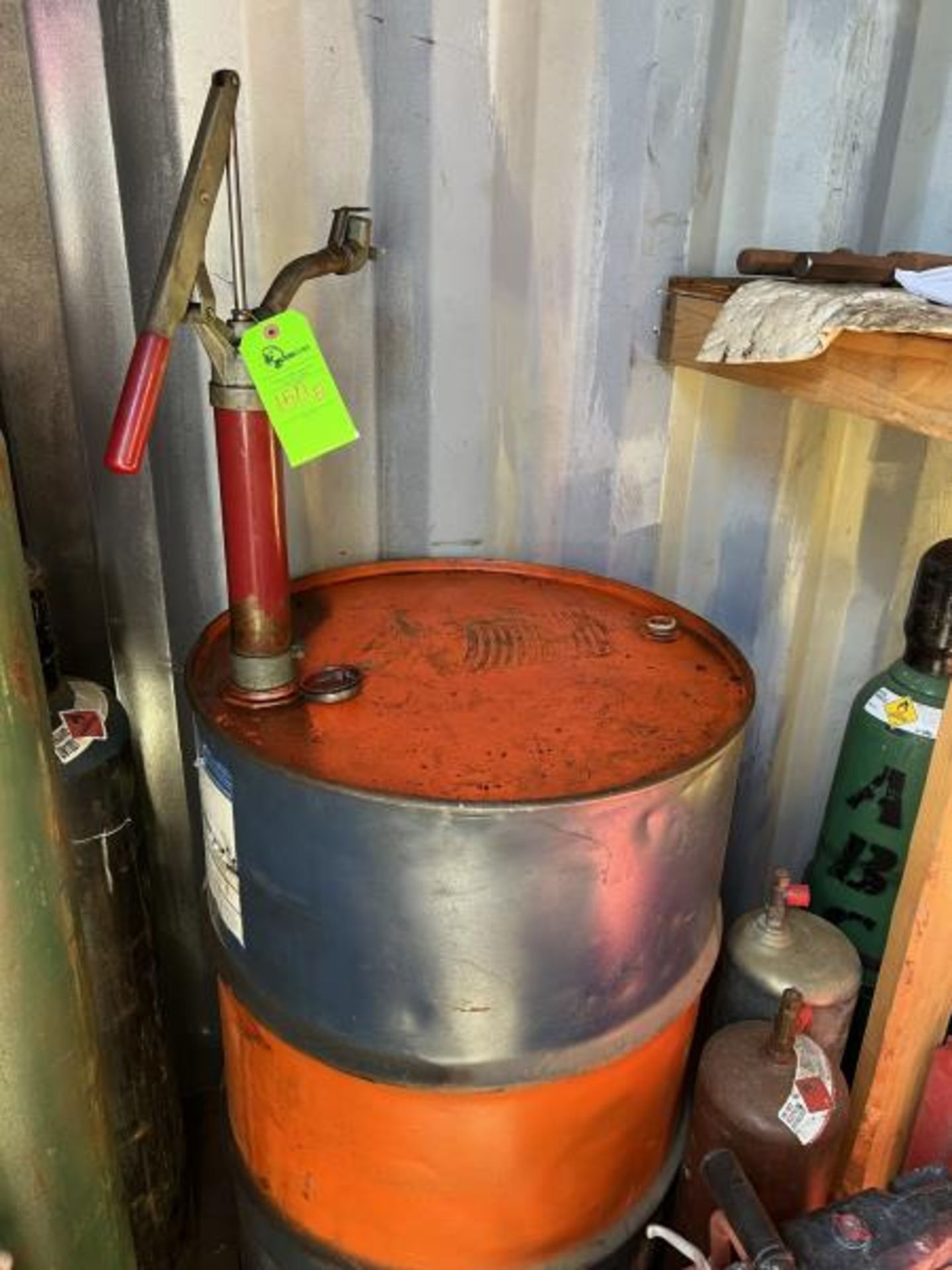 55-Gallon Hydraulic Oil Drum, Partially Fill, with Pump