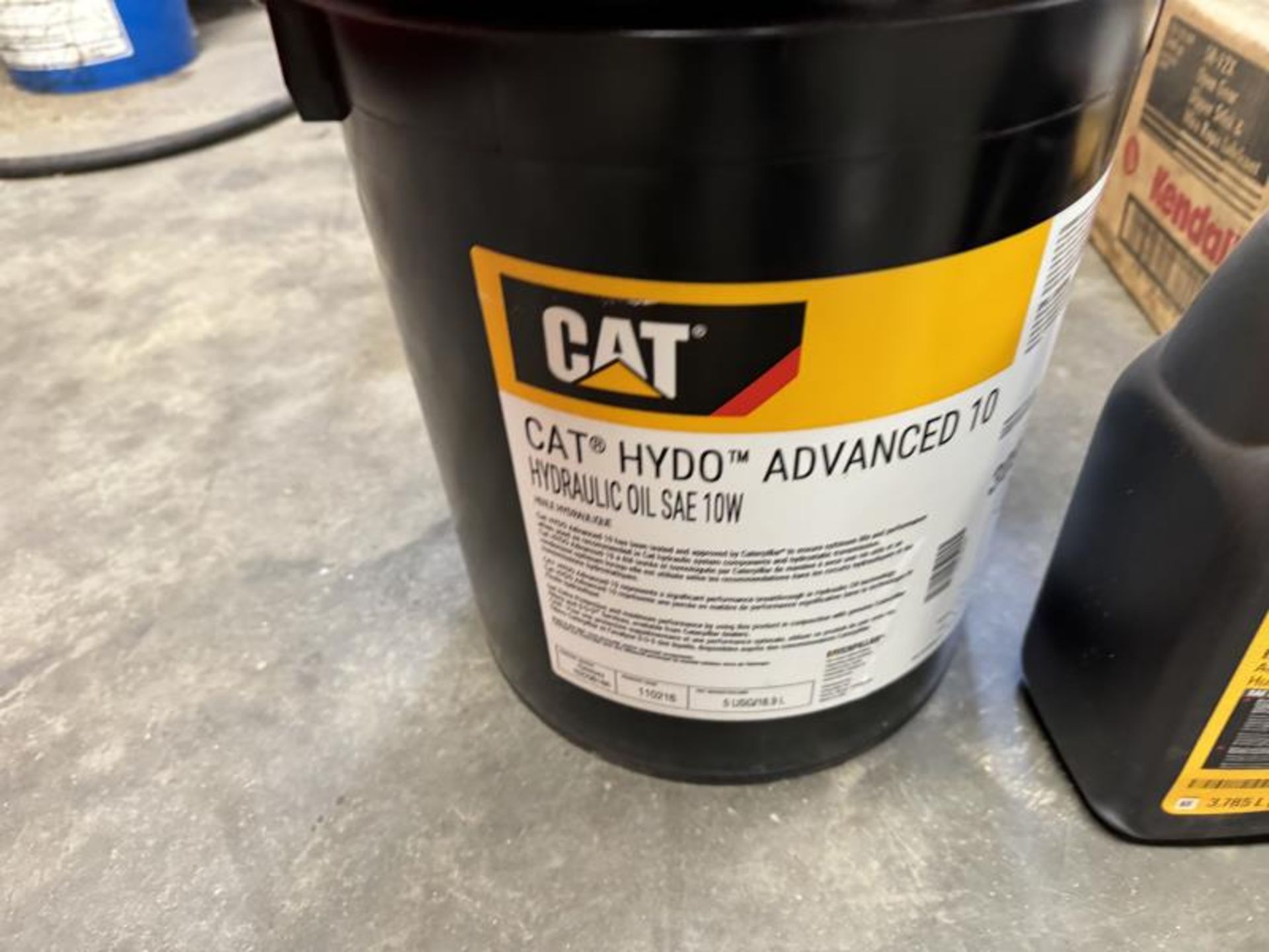 New 5 Gallon Cat SAE Hydrailic Oil CAT DEO Engine New 5 Gallon Cat SAE Hydrailic Oil & (3) DEO - Image 2 of 3