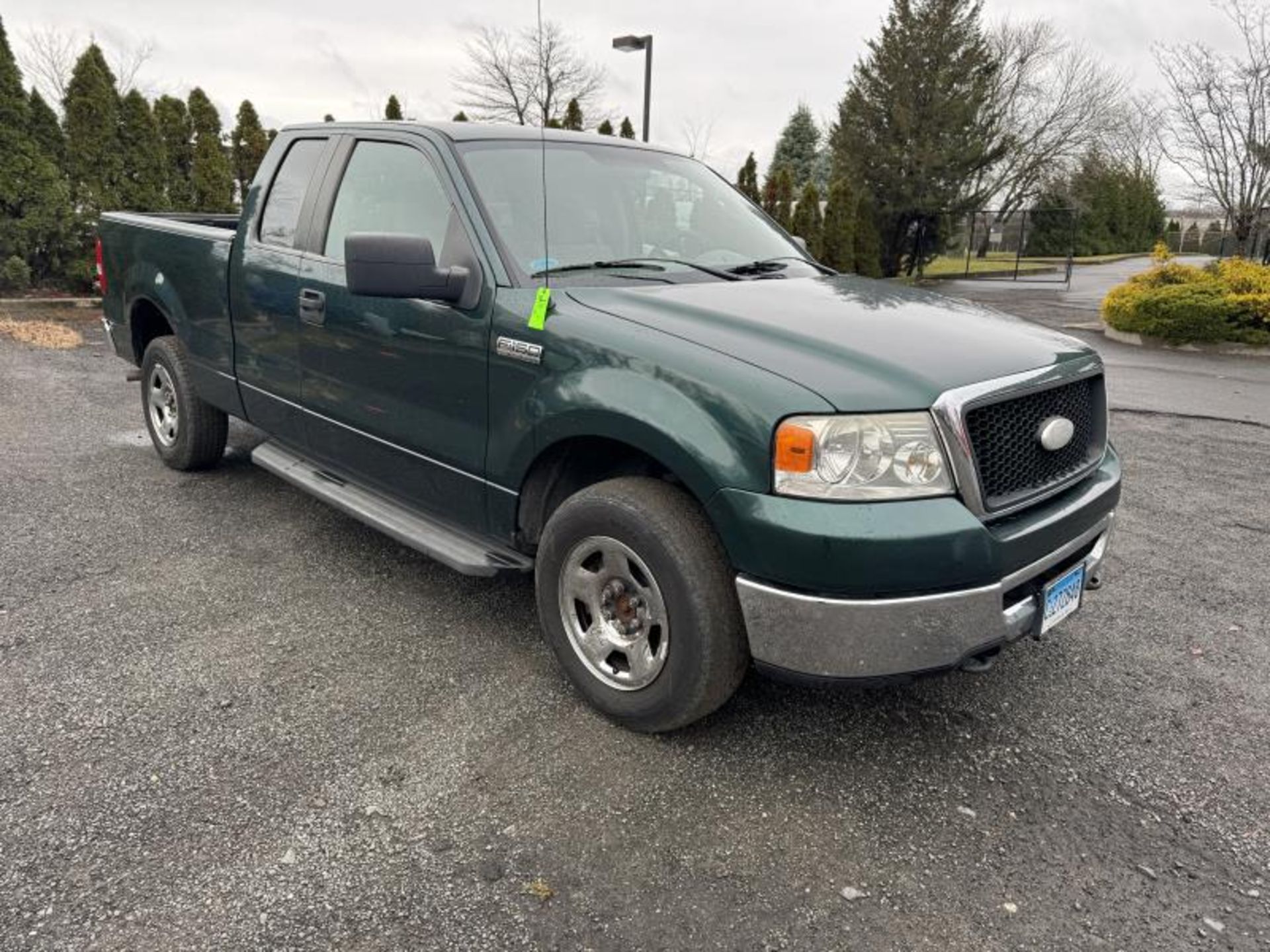 2007 Ford F-150 4x4 Pick Up Truck with 122,621 Mil 2007 Ford F-150 4x4 Pick Up Truck with 122,621 Mi - Image 10 of 11