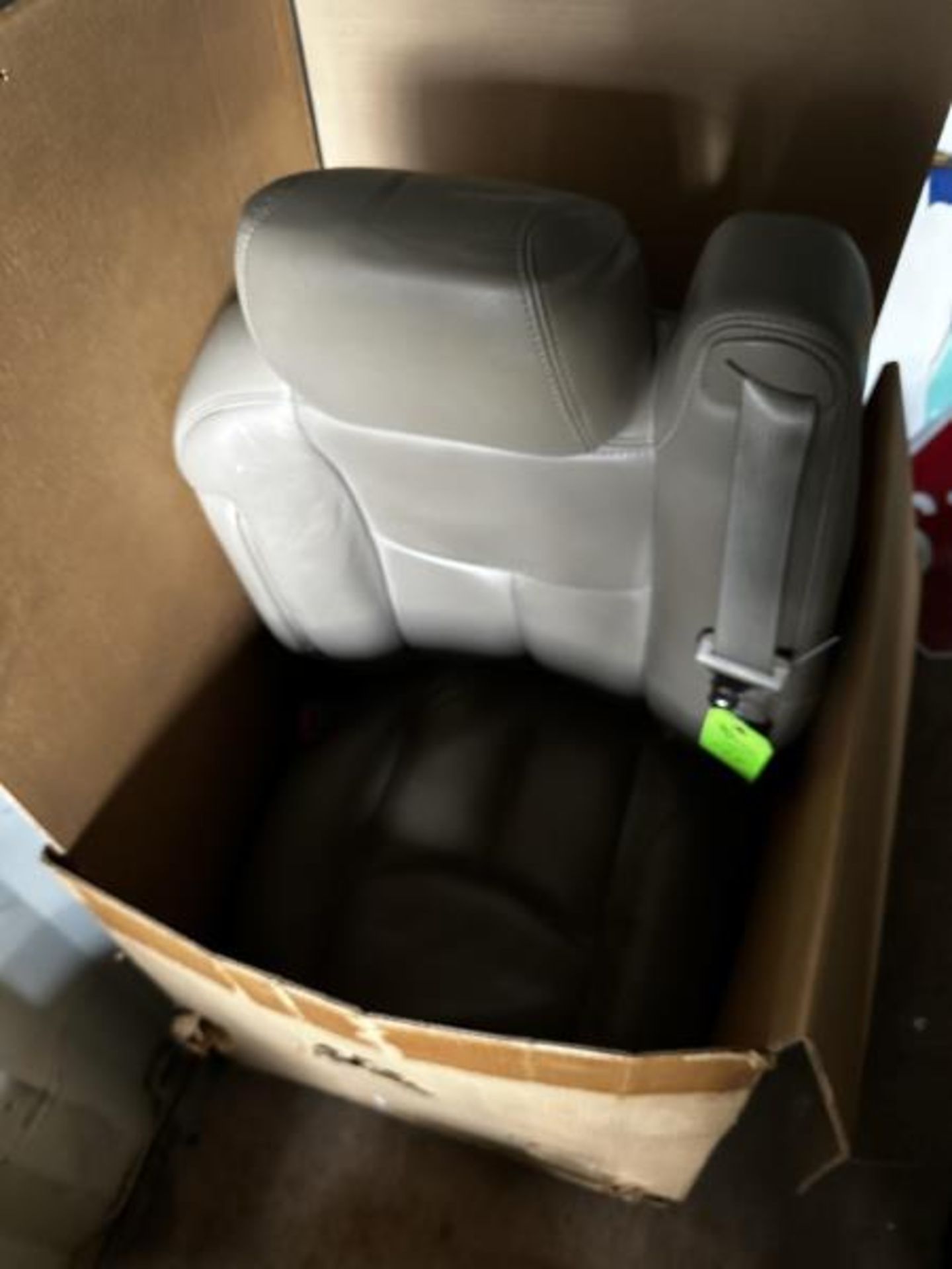 Truck Seat - Image 2 of 3
