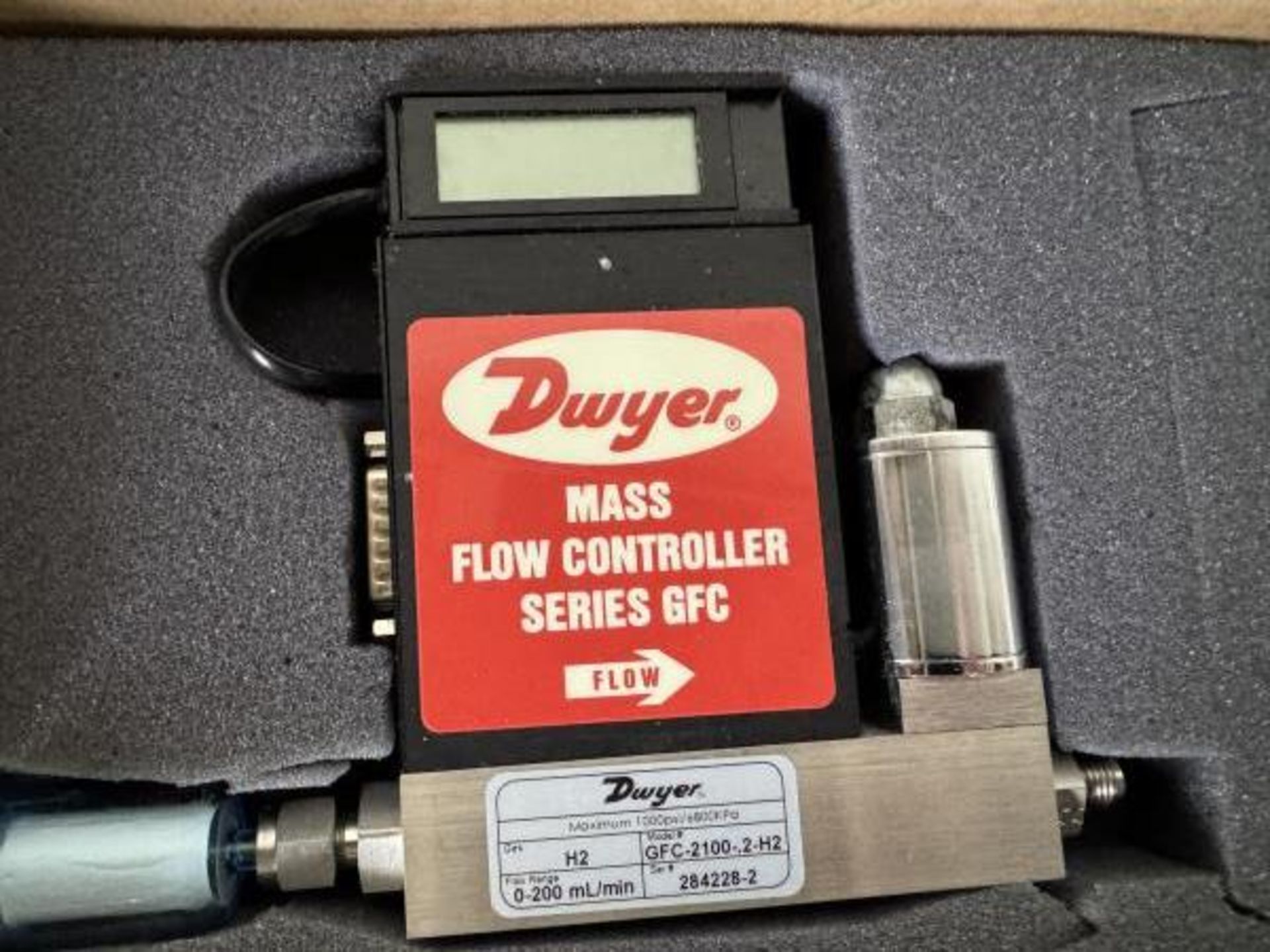 Dwyer Mass Flow Controller Series GFC M: GFC-2100-2-H2, SN: 284228-2 - Image 2 of 6