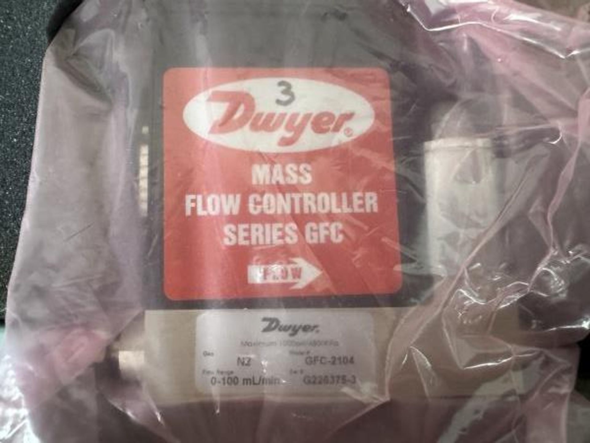 Dwyer Mass Flow Controller Series GFC M: GFC-2104, SN: G226375-3 - Image 3 of 4