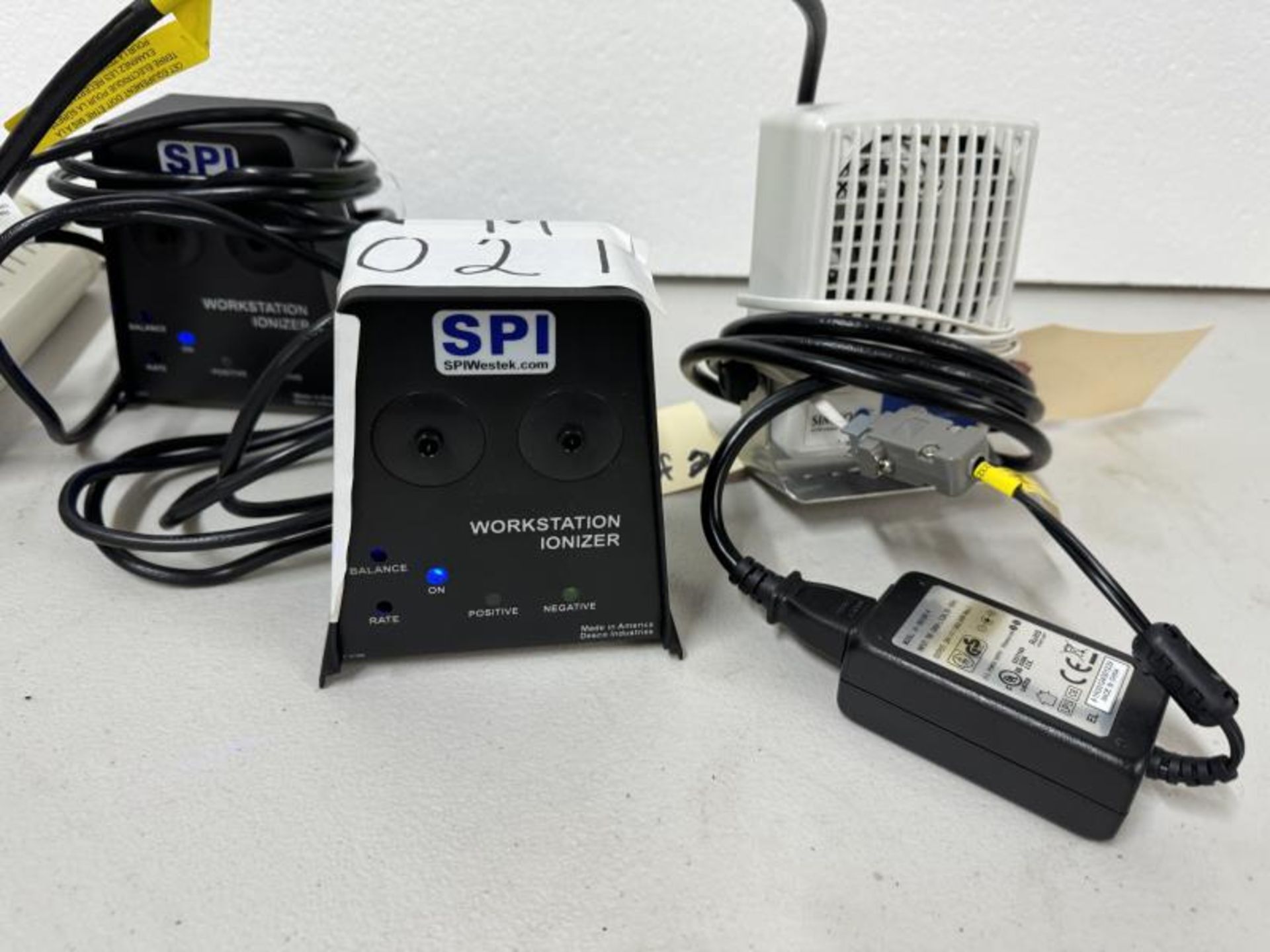 Lot of (3) Ioniers Including (2) SPI Workstation M: 94000 & (1) Simco Ionier Air Blower - Image 2 of 6