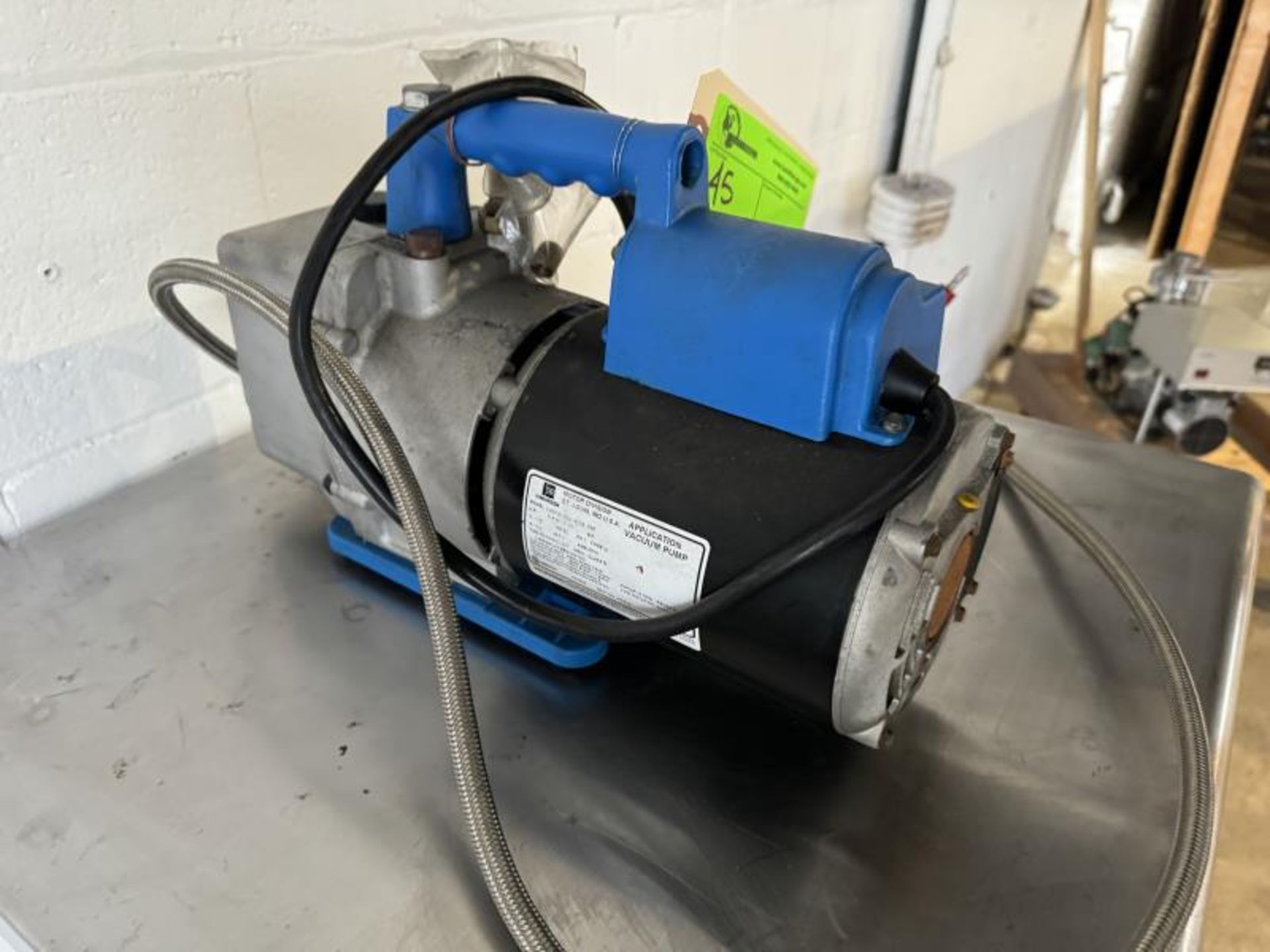 Robinair High Pressure Vacuum Pump M: 15400, SN: 118288 - Image 3 of 7