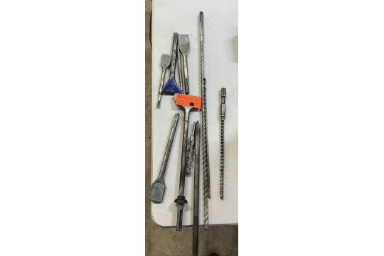 Lot of Hammer Drill attachment, chisels, hammer drill - Image 1 of 5