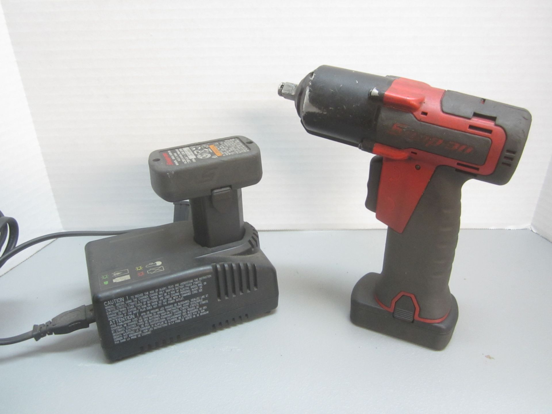 Snap On 14.4V Cordless Impact Driver, 3/8" Drive, Batteries, & Charger