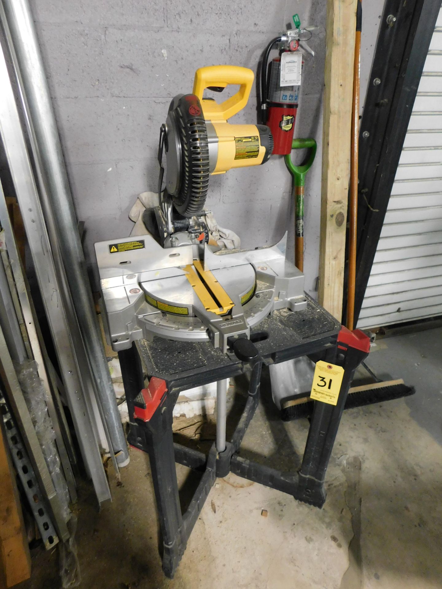 DeWalt DW713 10" Compound Miter Saw with Stand