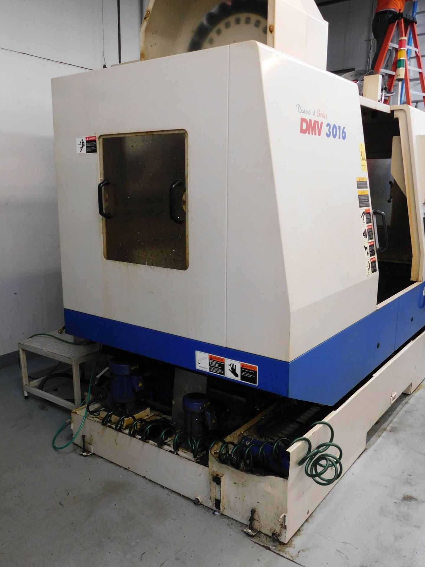 Daewoo Model DMV-3016 CNC Vertical Machining Center, s/n AV4C0488, New 2005, Fanuc i Series CNC - Image 9 of 11