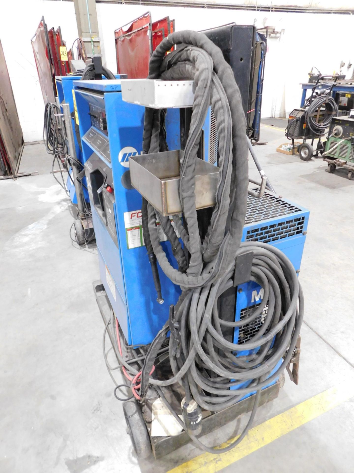 Miller Synchrowave 351 Tig Welder, s/n KJ101760, Chiller, Tig Gun, 230/460/1/60 - Image 4 of 7