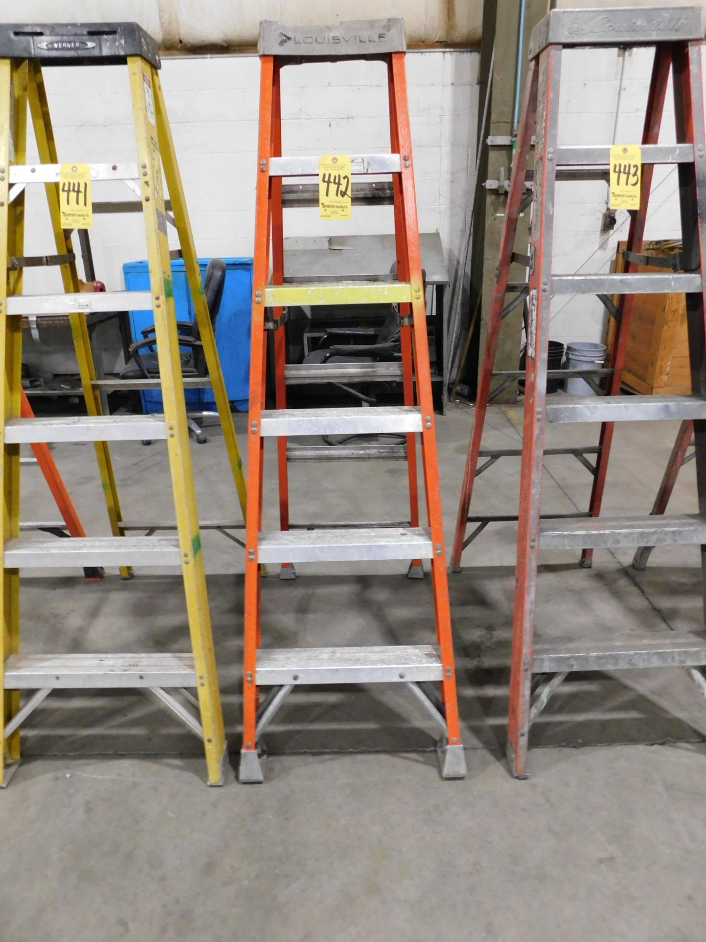 6' Fiberglass Step Ladder