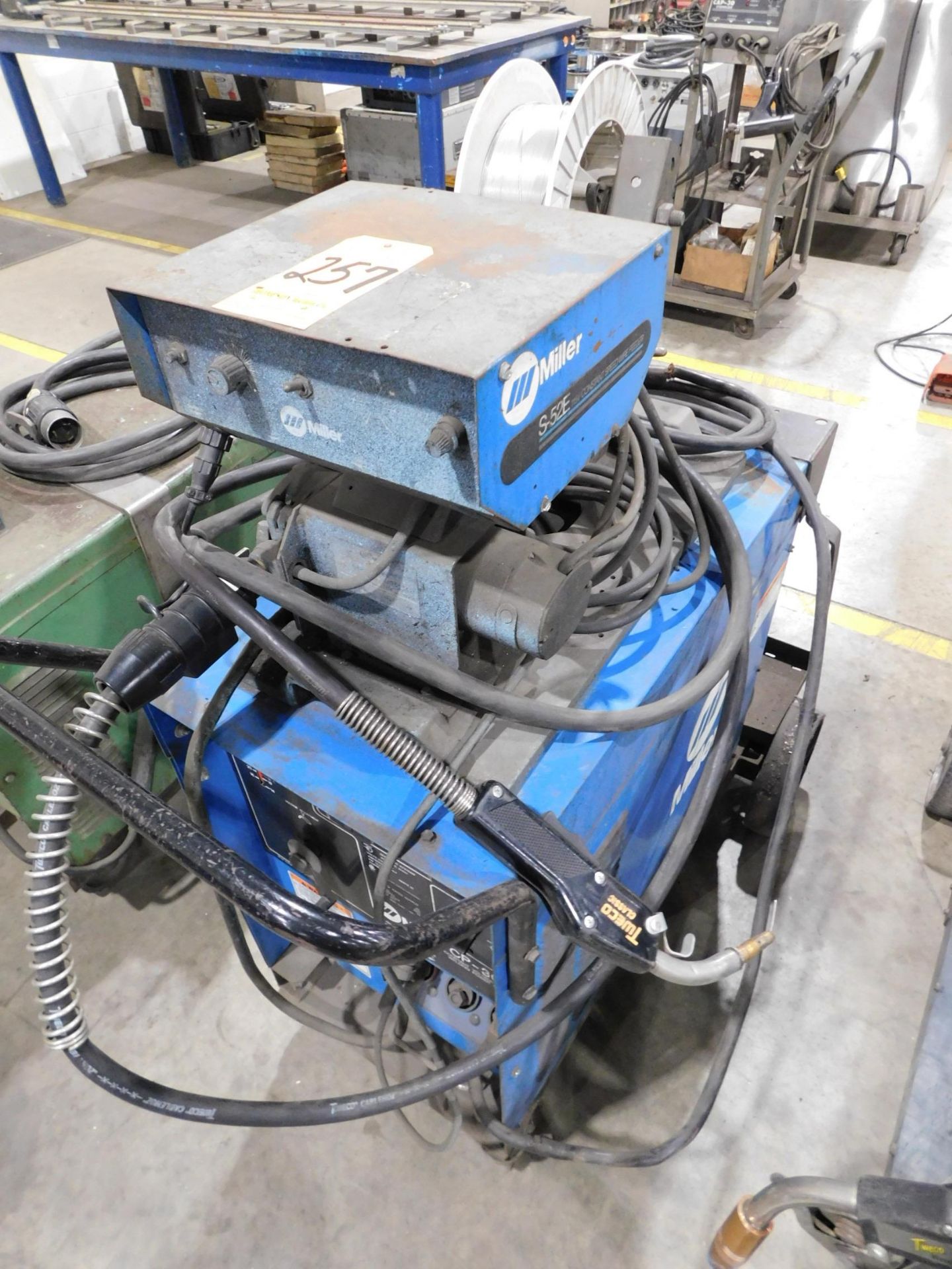 Miller CP-300 Mig Welder, s/n KF919299, Miller S-52E Wire Feed, Mig Gun, 230/460/3/60 - Image 2 of 7