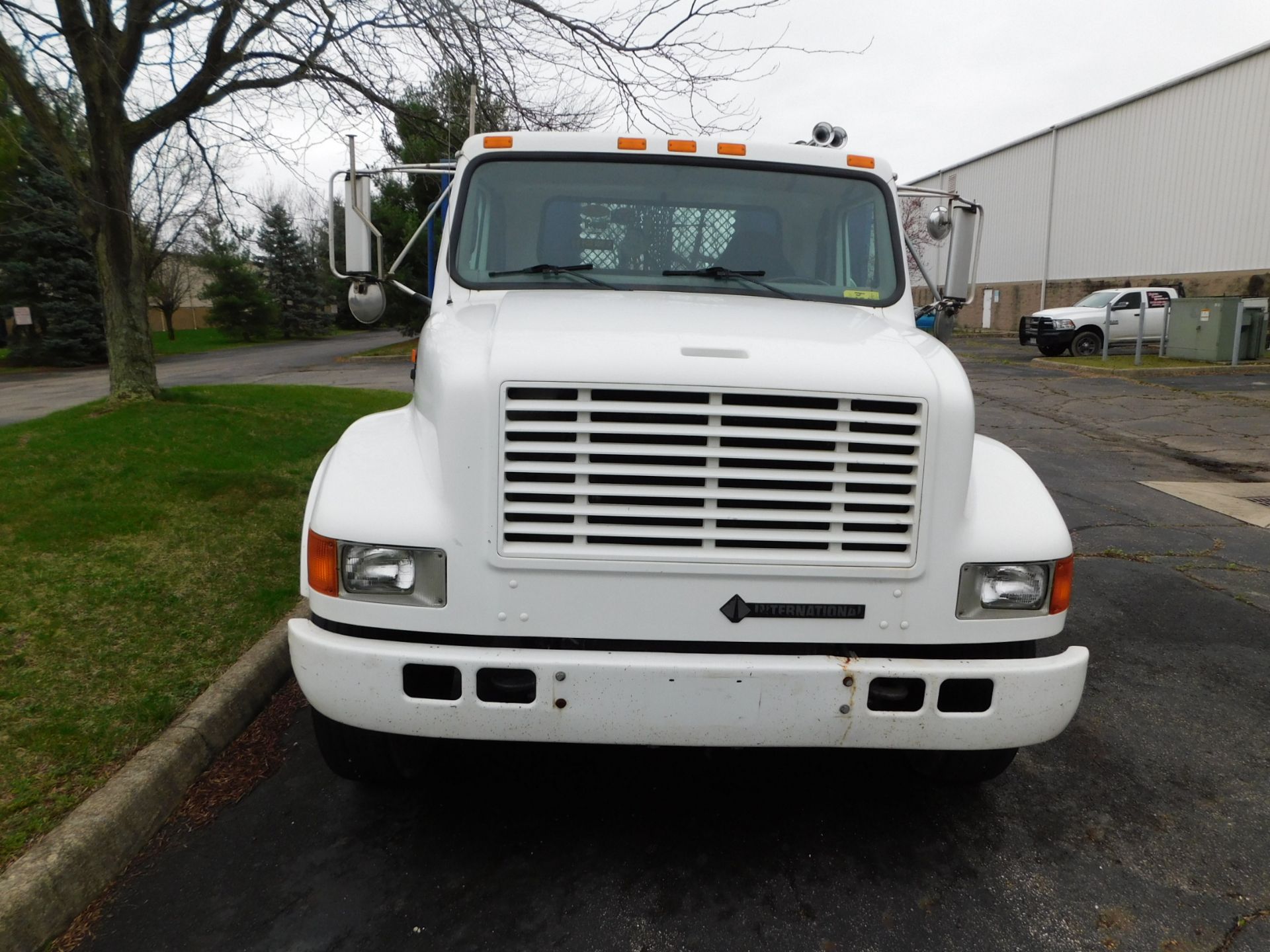 2000 International 4700/DT466E Single Axle Stake Bed Truck, VIN 1HTSCAAL9YH269953, Diesel, 6-Speed - Image 2 of 23