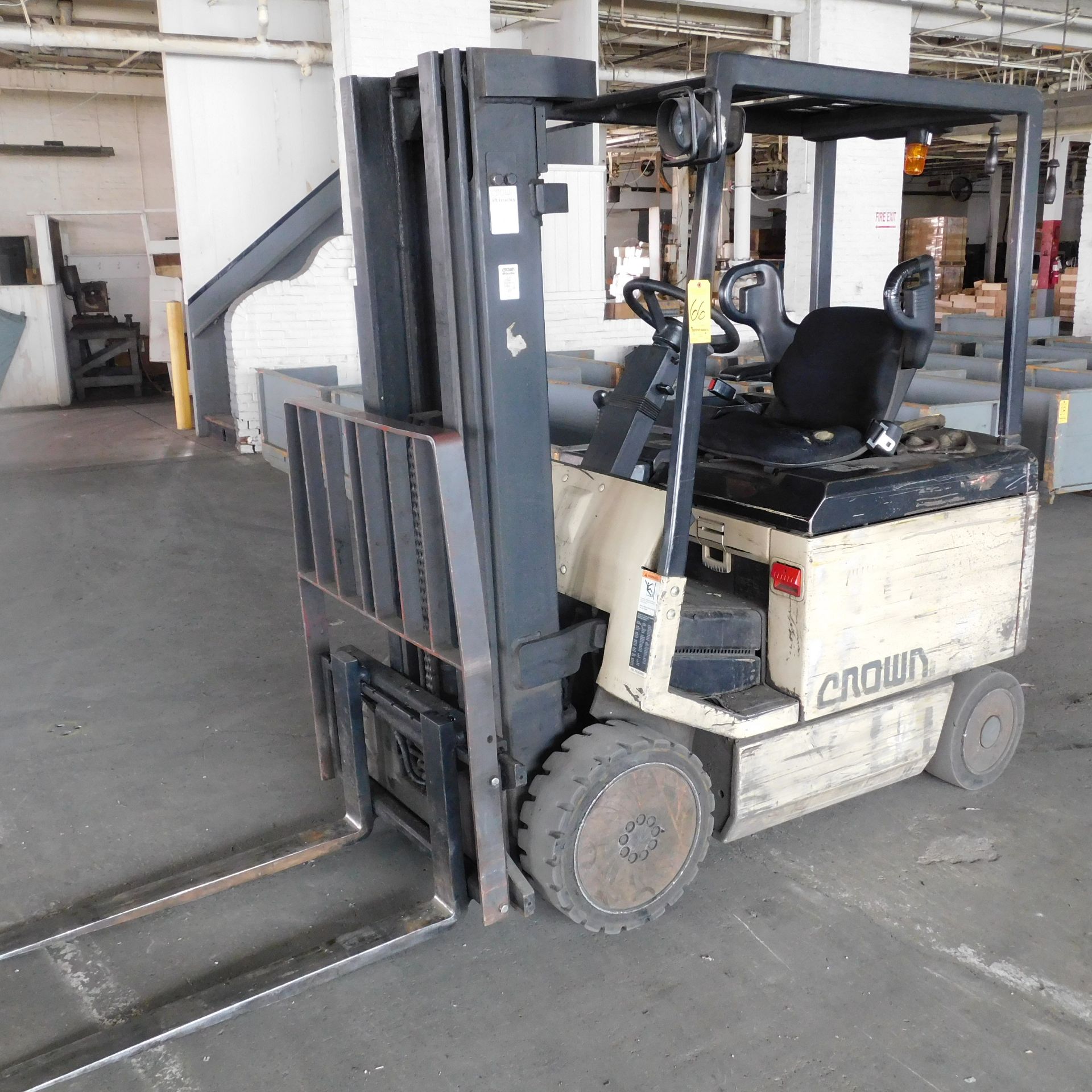 Crown Model 40FCTT Electric Fork Lift, s/n 9A112853, New 2000, Lift Height 188", Collapsed Height