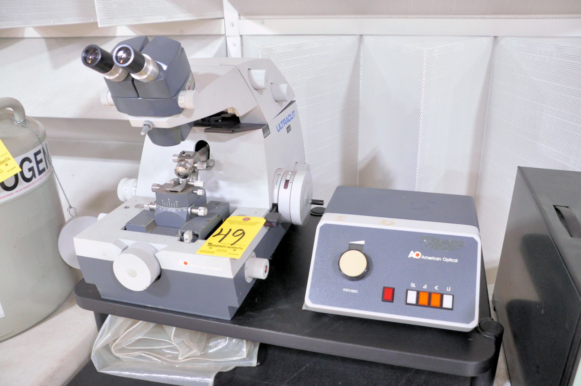 Reichert Jung Ultracut Model 701701 Ultramicrotome with Reichert Jung American Optical Model 65-11-