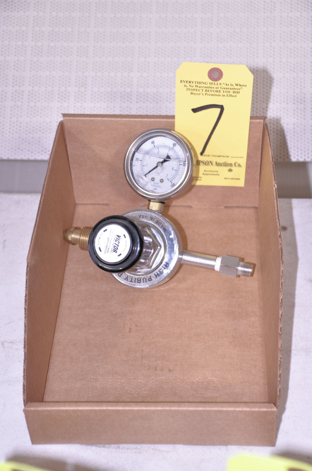 Victor Model HPL270-40-4F-4F 350-PSI Max Inlet Compressed Gas Regulator in (1) Box