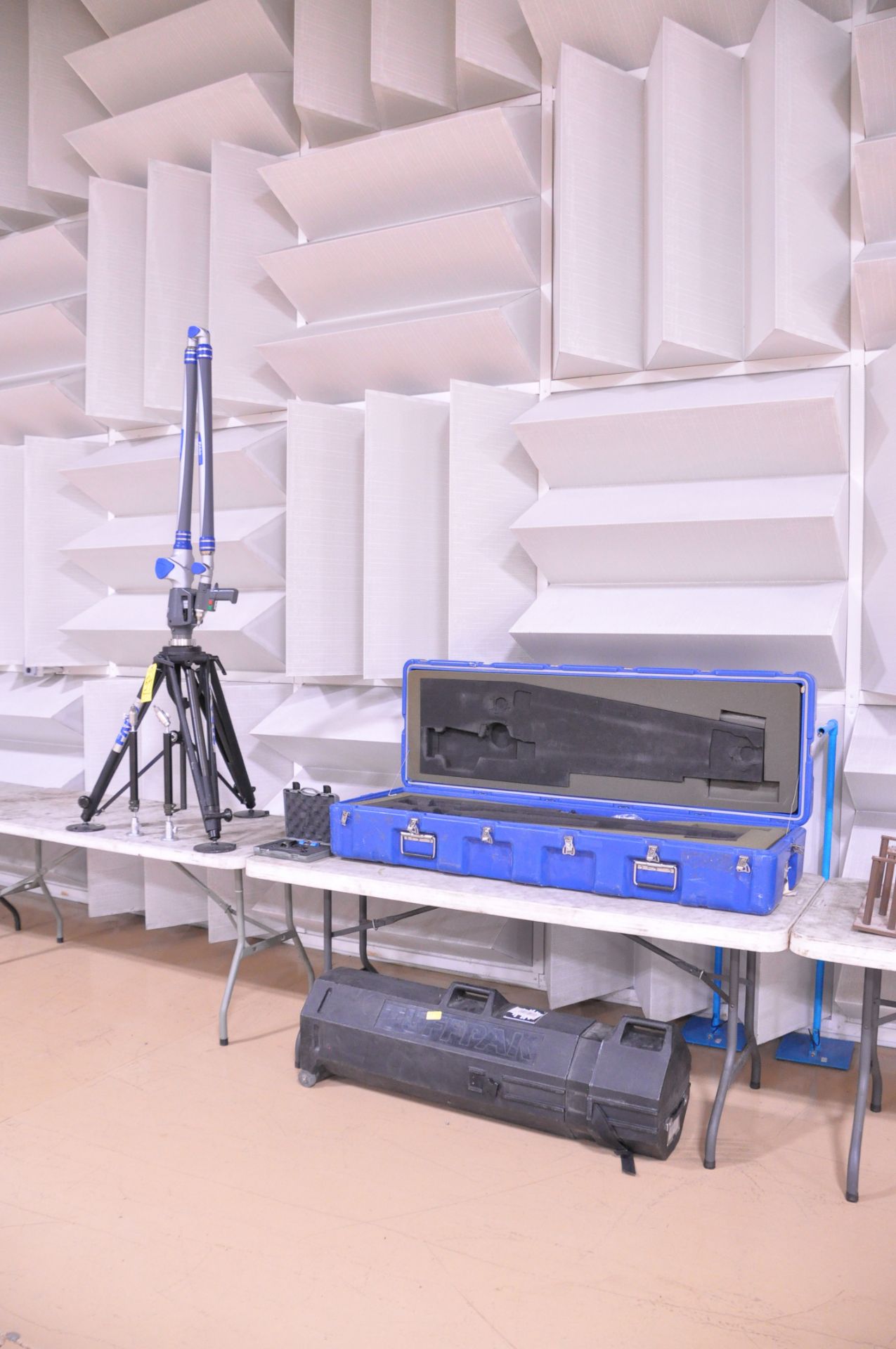 2009 Faro Platinum Articulating Coordinate Measuring Arm with Stylus, Tripod, Cables and Cases