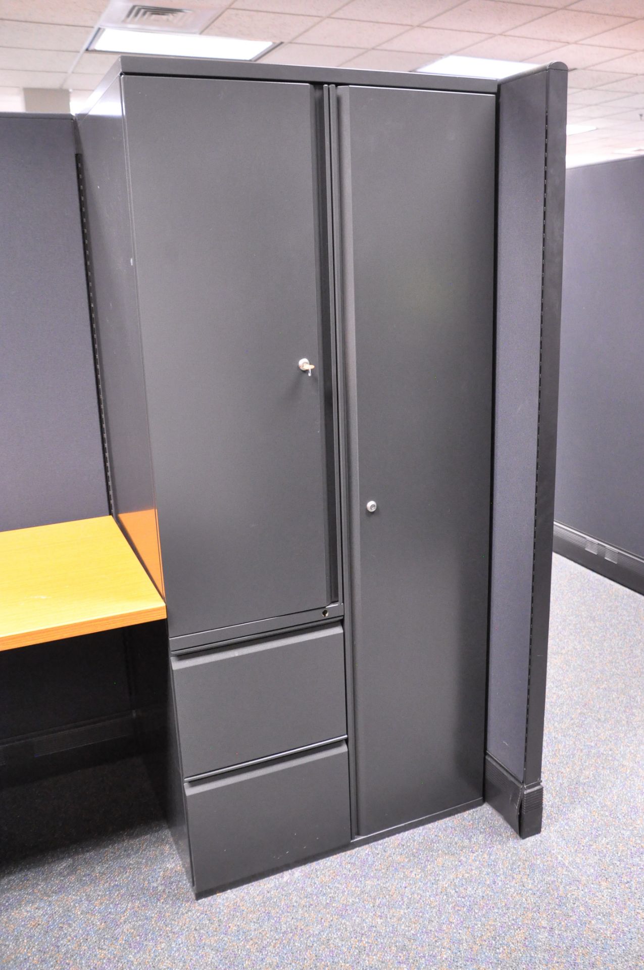 Lot-(1) Herman Miller 4-Station Cubicle Partition Work System with Standing Cabinets, and Partition - Image 4 of 7