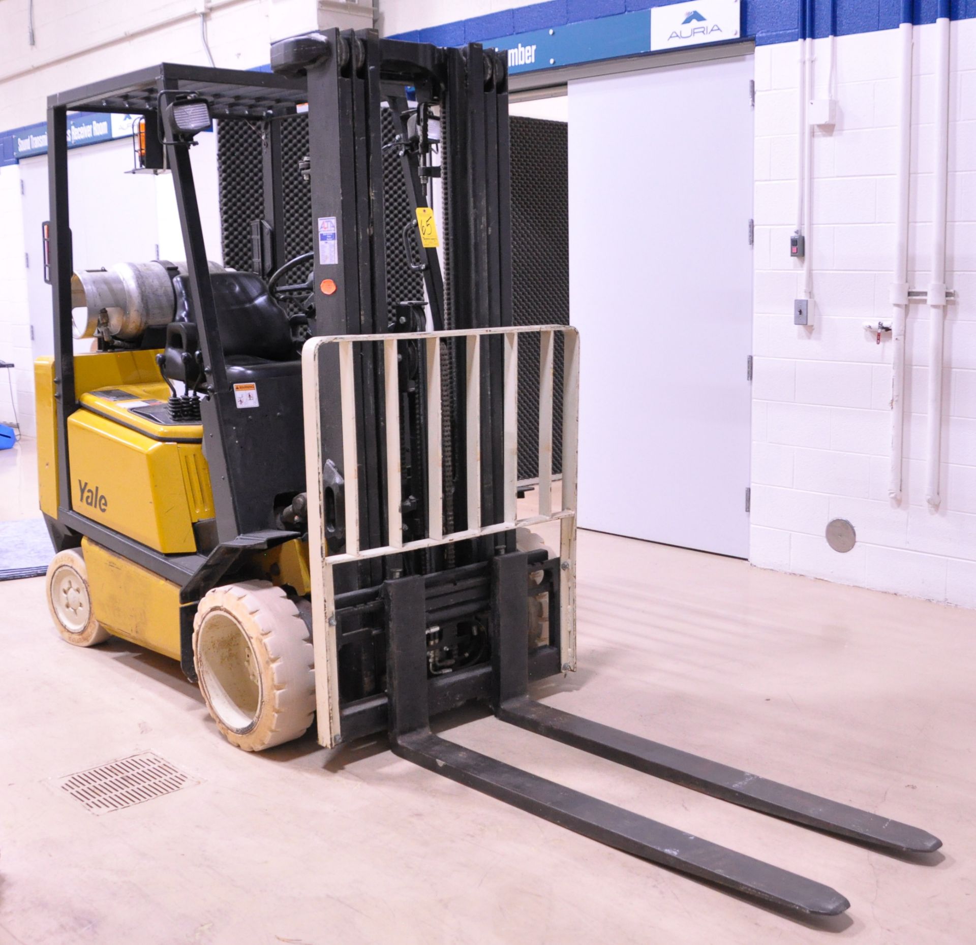 Yale Model GLC050RGNUAE084, 4,800-Lbs. x 194.9" Lift Capacity, LP Gas Fork Lift Truck, 224 Hours - Image 2 of 7