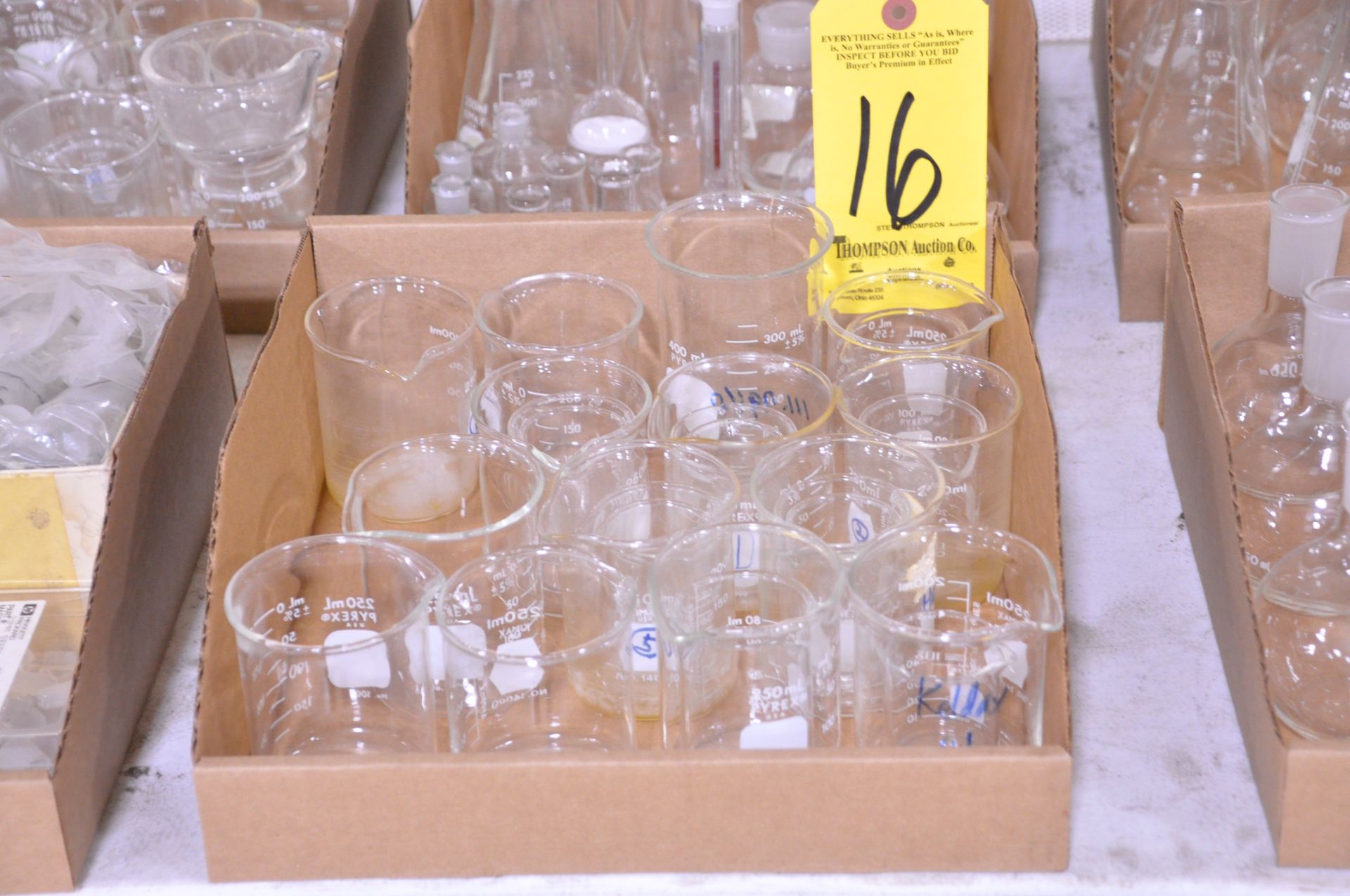 Lot-Pyrex 100ml to 400ml Beakers in (1) Box