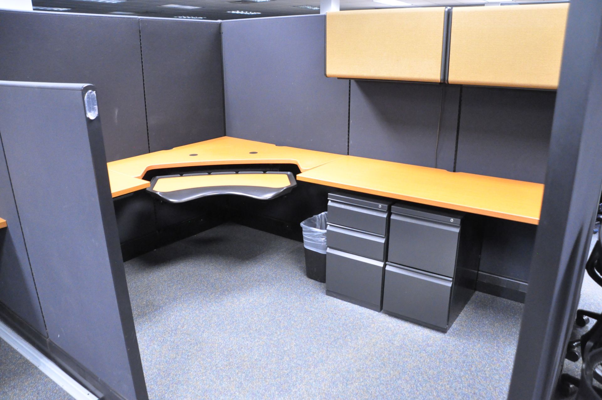 Lot-(1) Herman Miller 6-Station Cubicle Partition Work System with Standing Cabinets and Partition - Image 7 of 9