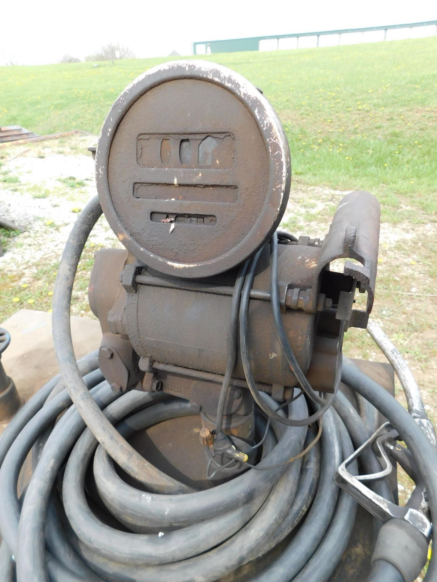 Diesel Fuel Tank with Electric Pump - Image 4 of 5