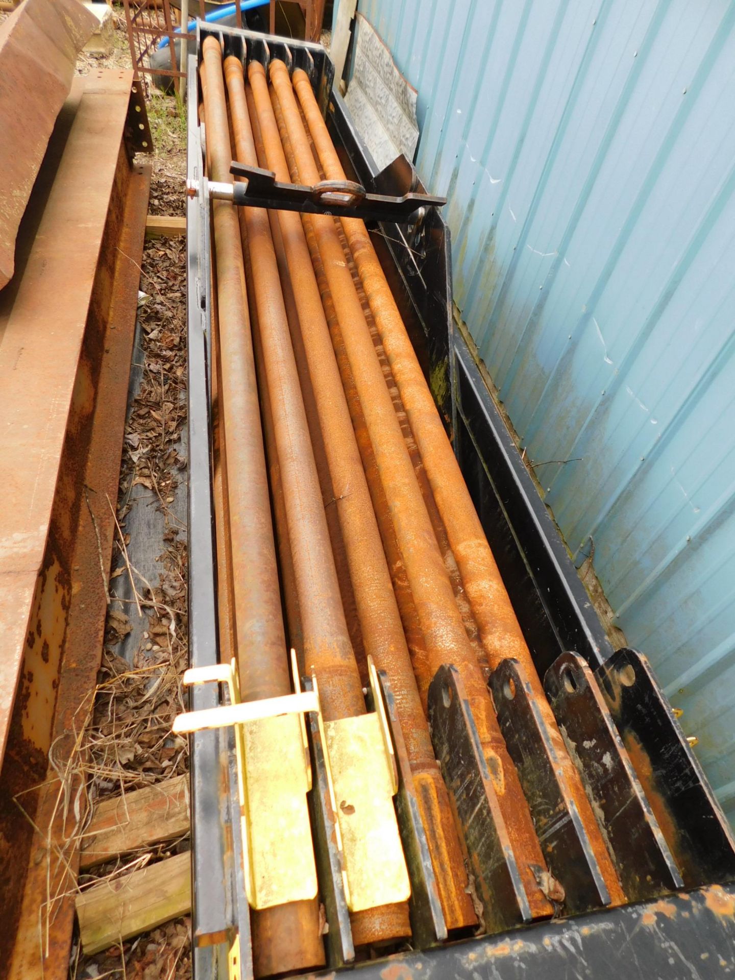 Ditch Witch Rod Box with Approx. 450' of Dirt Rod for Ditch Witch JT3020 - Image 3 of 7