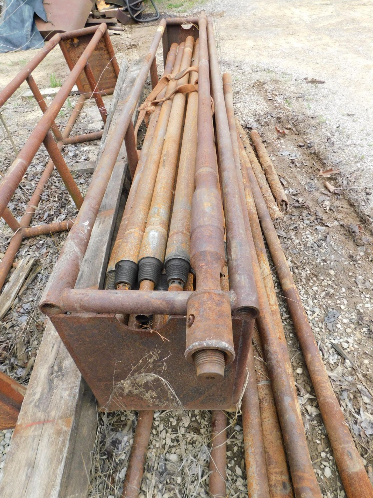 Rod Box with Approx. 170' of Rock Rod for Ditch Witch JT3020 - Bild 3 aus 4