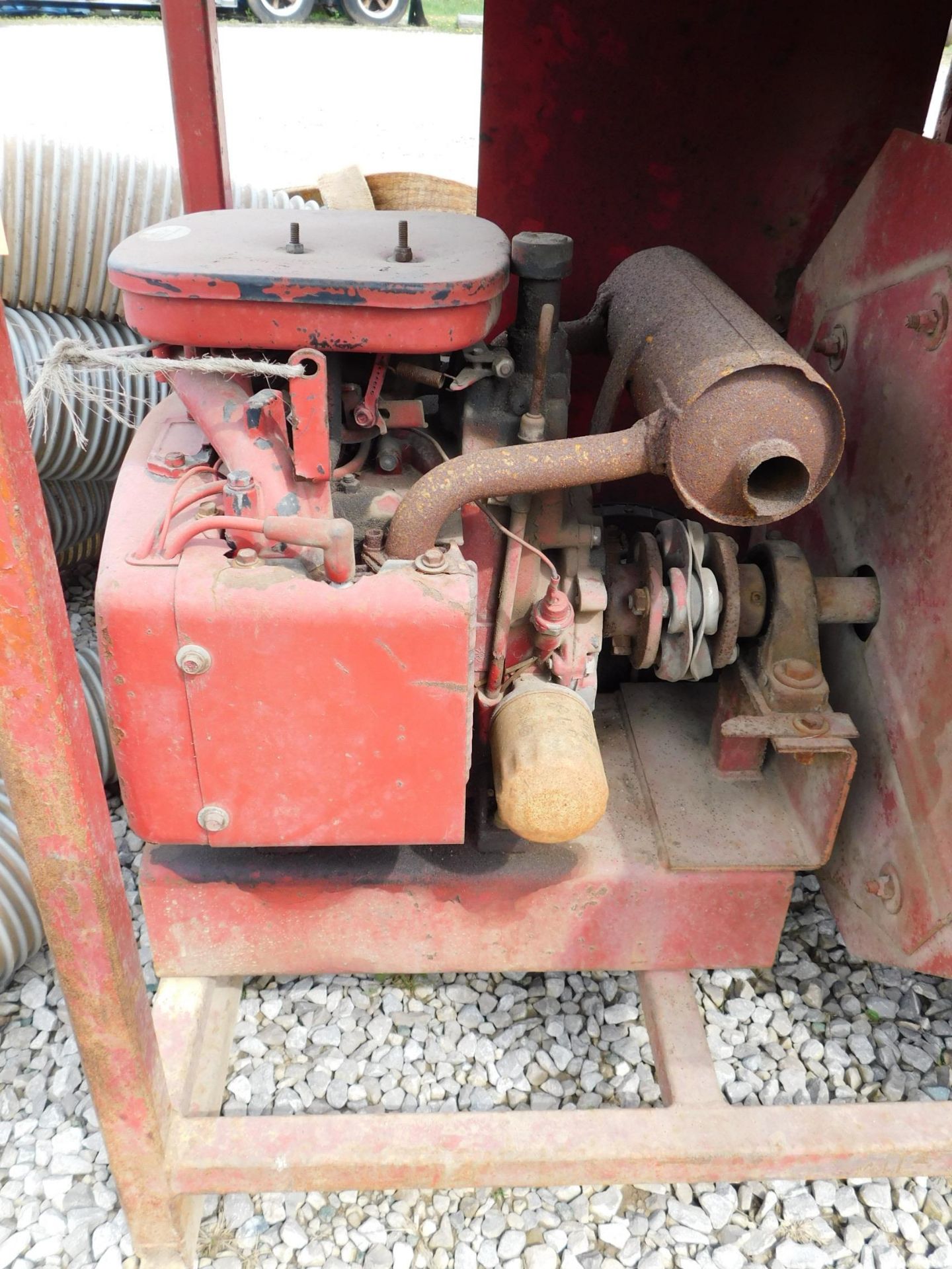 Tailgate Mulcher Gas Powered Straw Blower, s/n 23893518, Wisconsin Gas Engine - Image 5 of 6