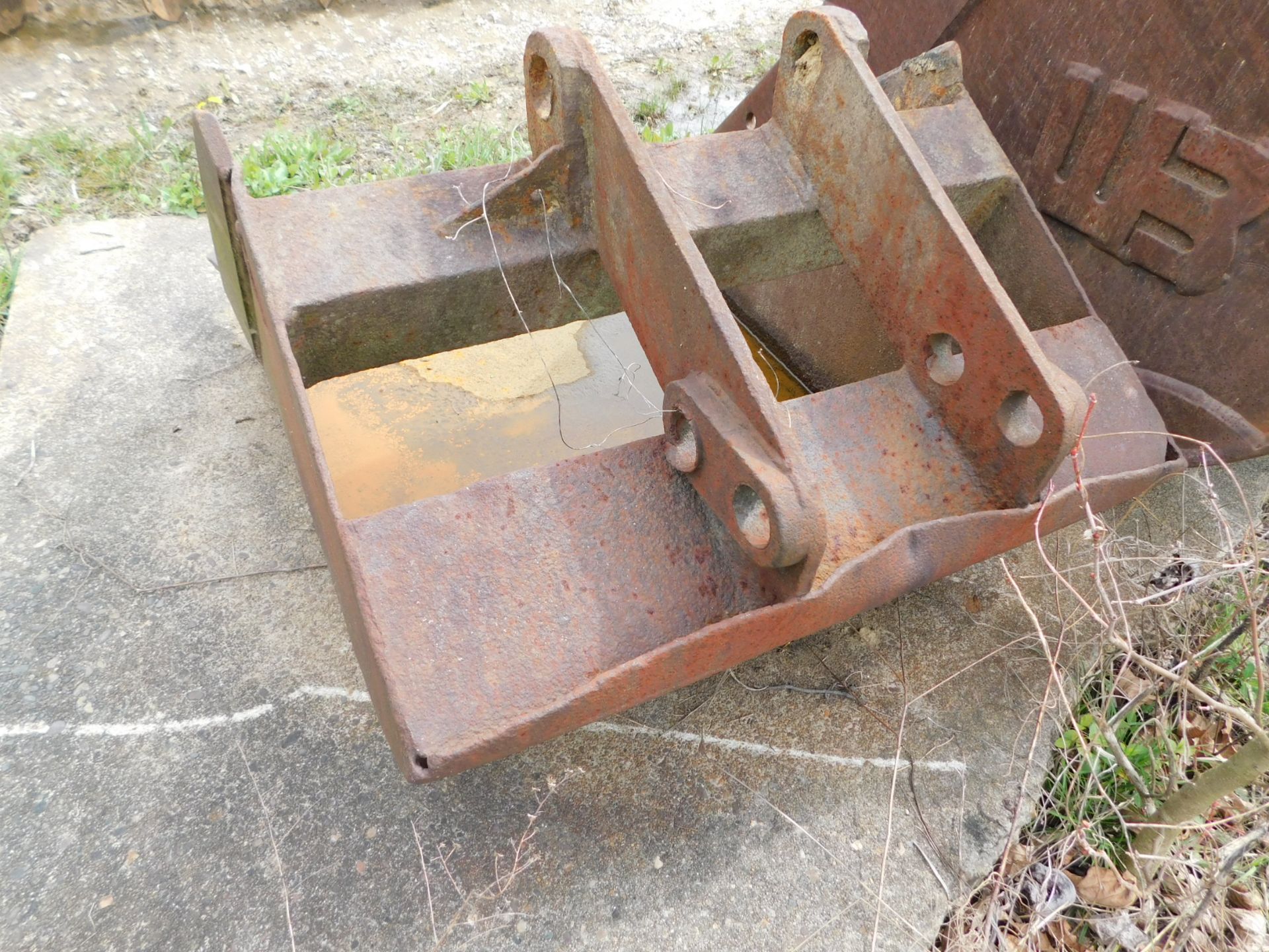 30" Excavator Bucket - Image 4 of 4