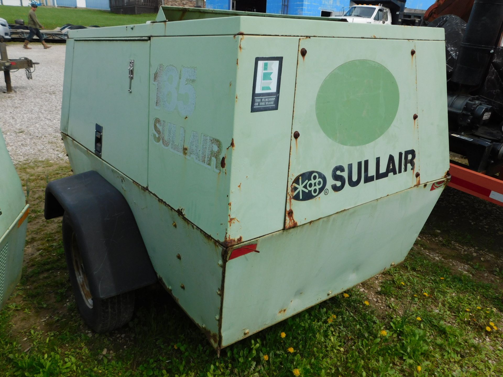 Sullair Model 185-DPQ-JD Diesel Powered Portable Air Compressor, s/n 004-127579, John Deere Diesel - Bild 3 aus 15