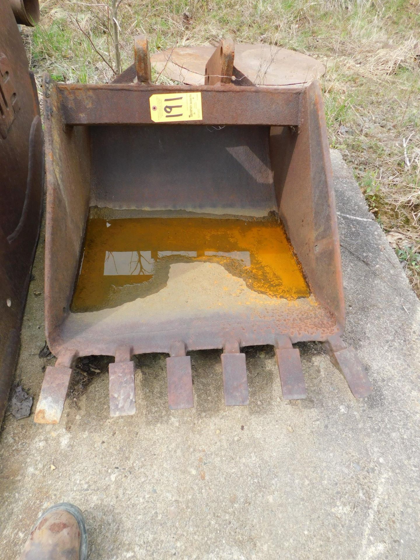 30" Excavator Bucket - Image 3 of 4