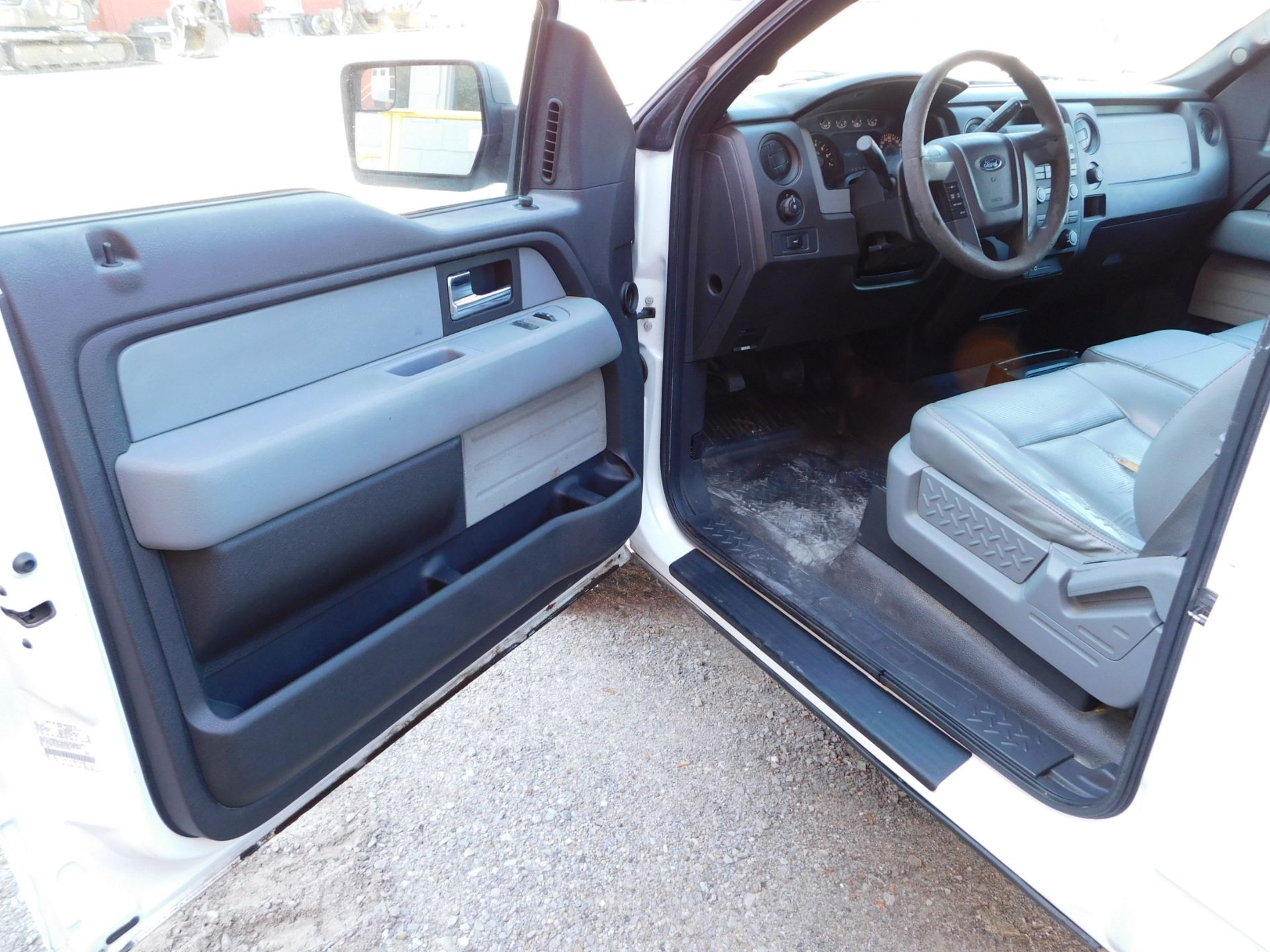 2011 Ford Pick up F-150XL vin 1FTMF1CM3CKD12942, Automatic Transmission, PW, Pl, 8'Bed w/Cap 146,289 - Image 29 of 46