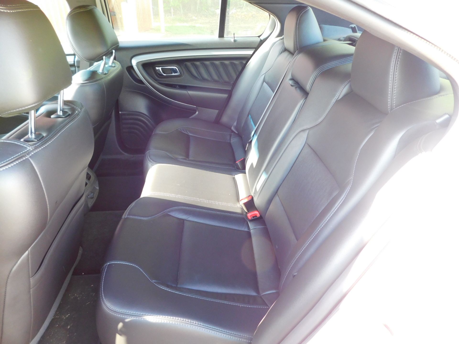2015 Ford Taurus SEL 4-Door Sedan, vin 1FAHP2E80FG182717, Automatic Transmission, PW,PL,AC,Leather - Image 29 of 42
