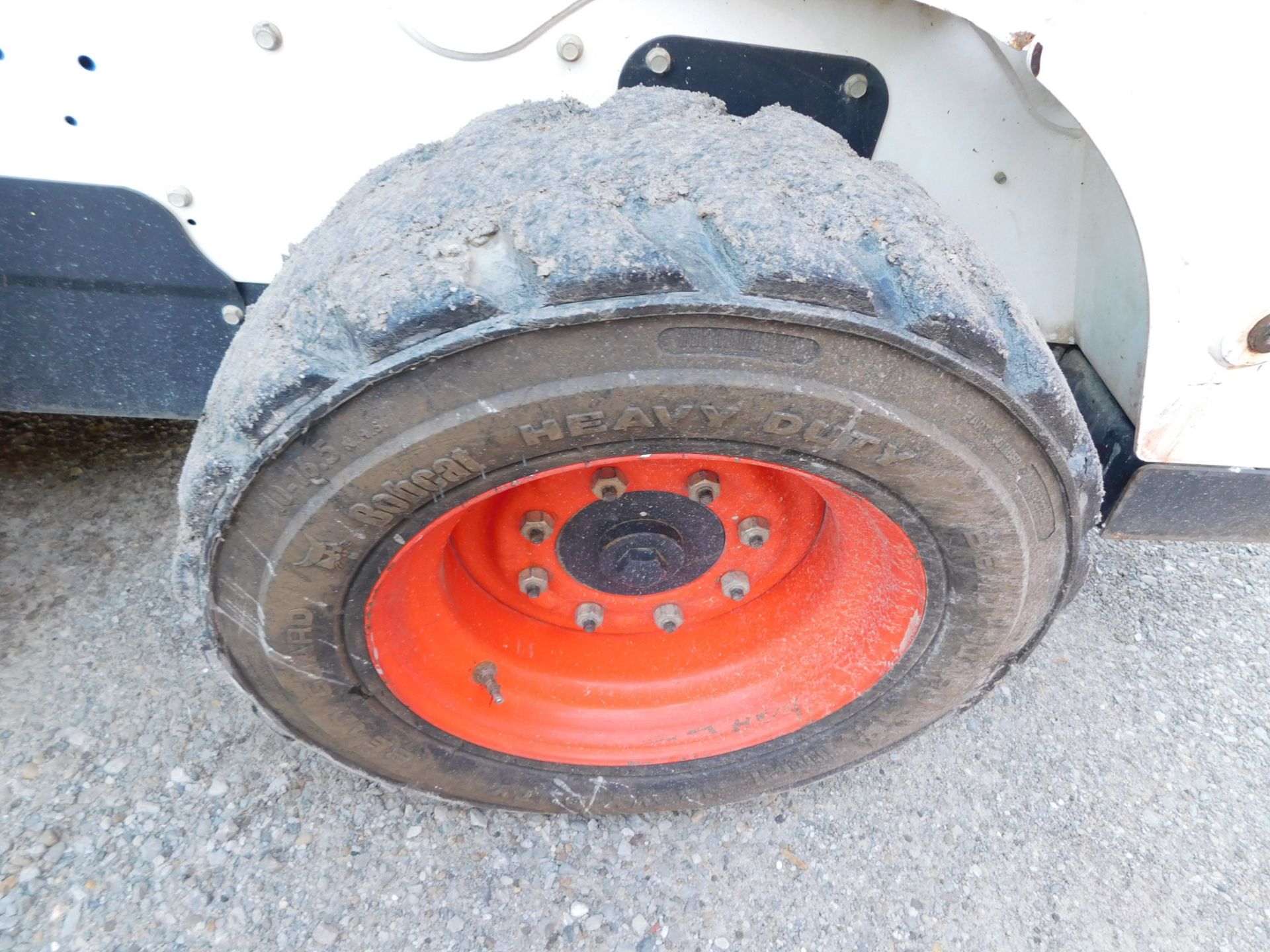 Bobcat Model S590 Skid Steer sn AR9R14224, Diesel,Foam Filled tires, 5' Bucket, 1,728 Hours - Image 18 of 35