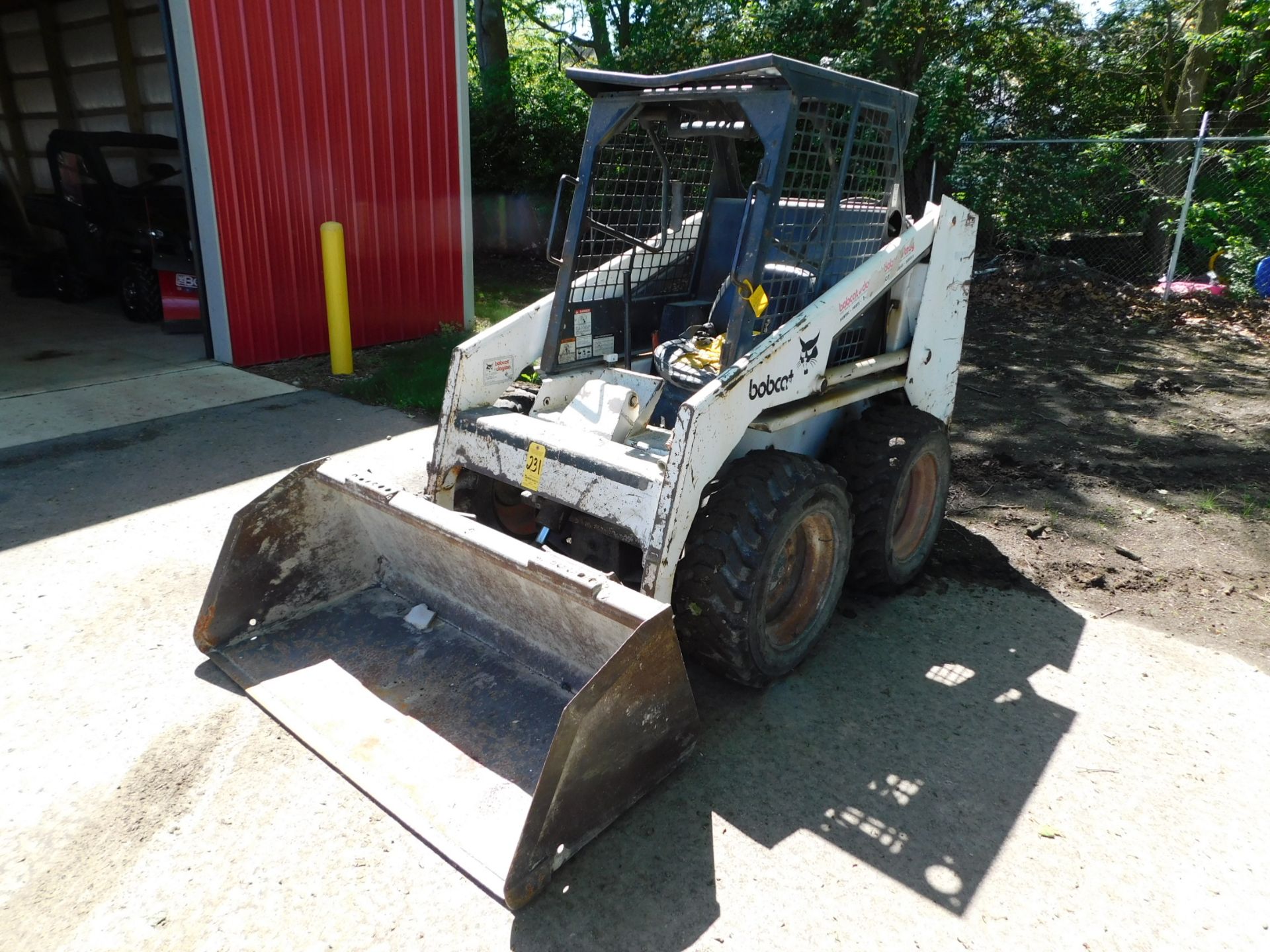 Bobcat Model 742 B Skid Steer sn 509418376, Gas, 5' Bucket, 1,260 hours - Image 2 of 15