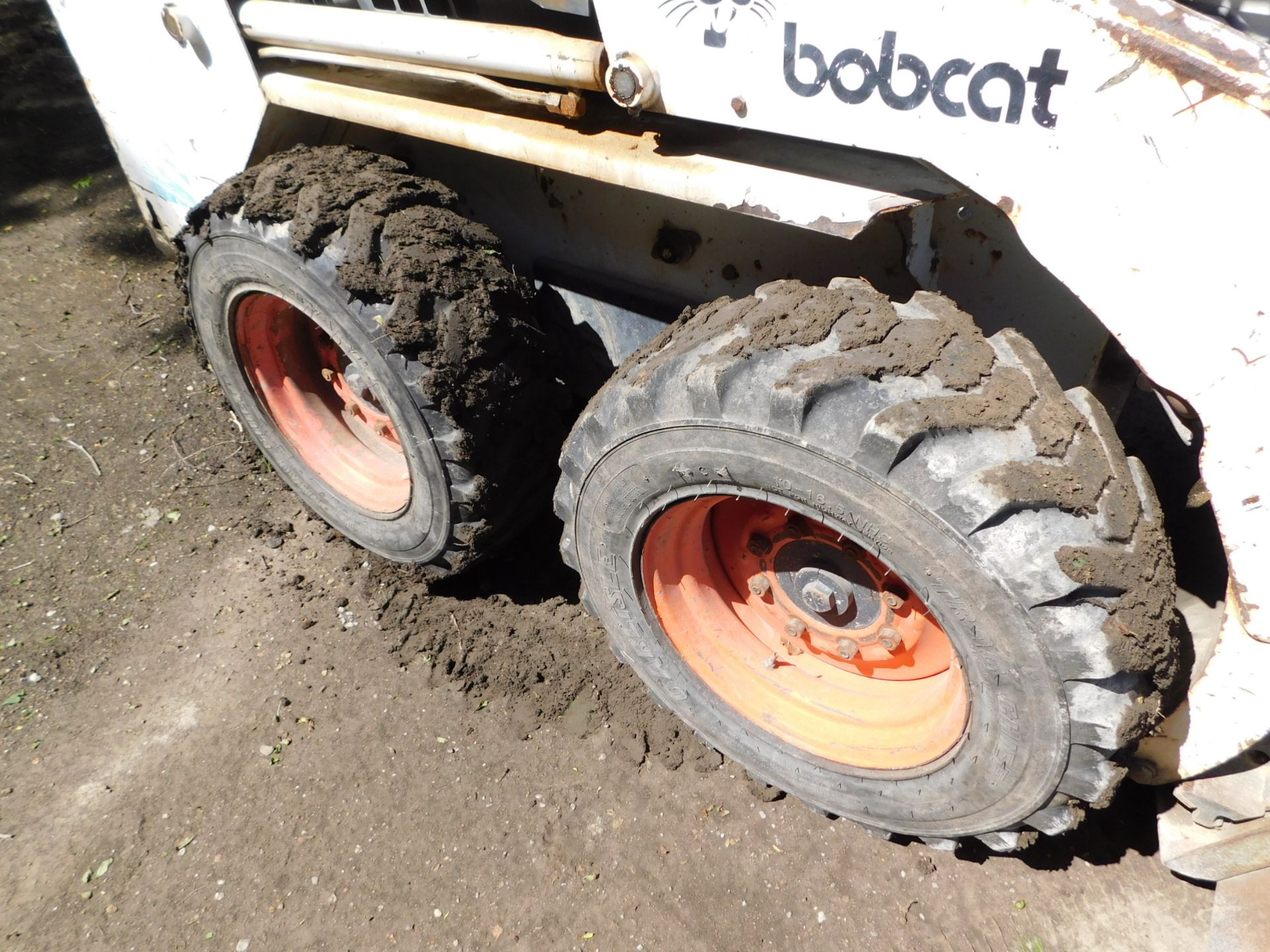 Bobcat Model 742 B Skid Steer sn 509418376, Gas, 5' Bucket, 1,260 hours - Image 12 of 15