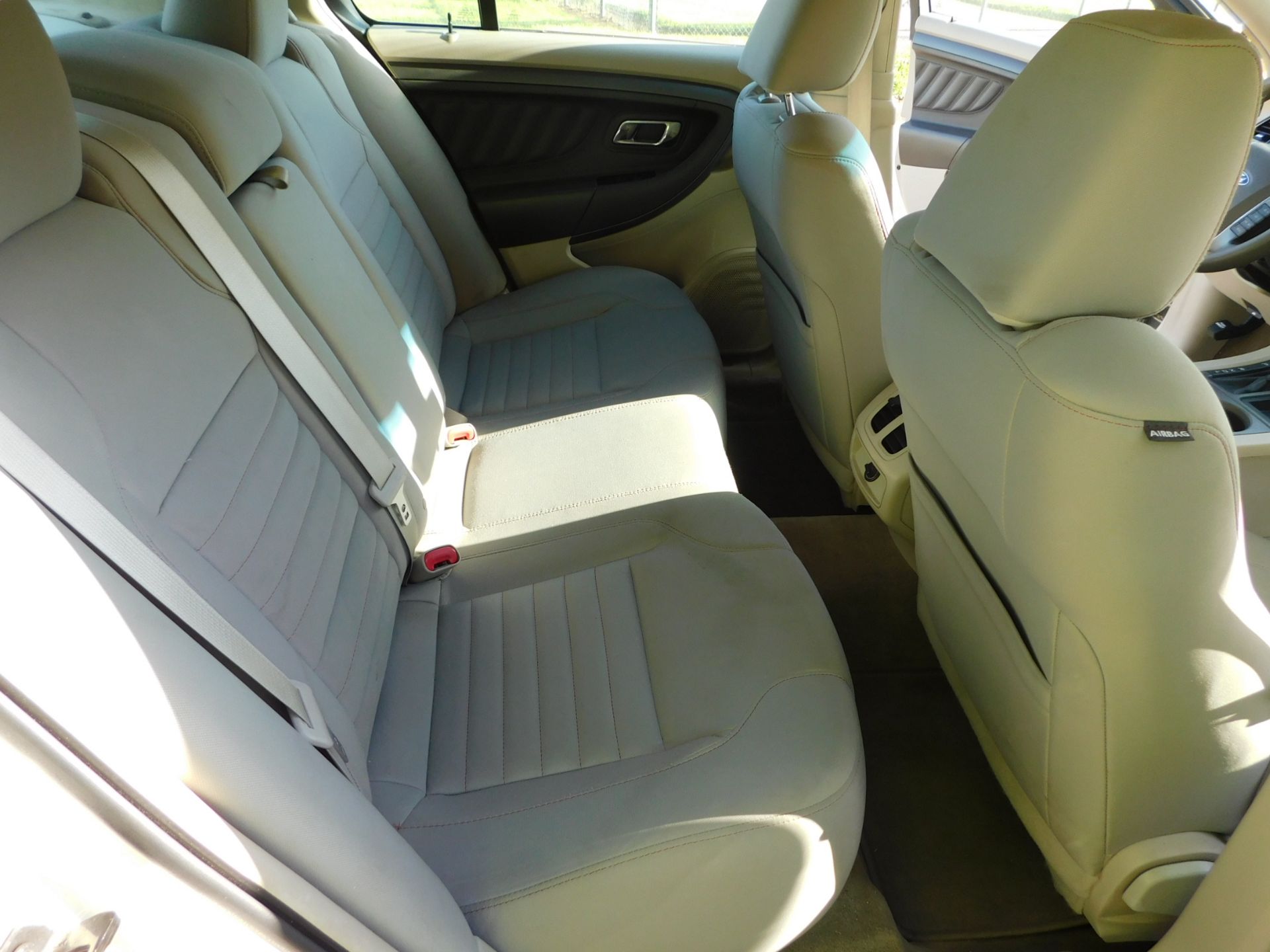 2011 Ford Taurus 4-Door Sedan vin 1FAHP2DWXBG163330, Automatic Transmission, PW,PL, AC, Cloth - Image 32 of 41