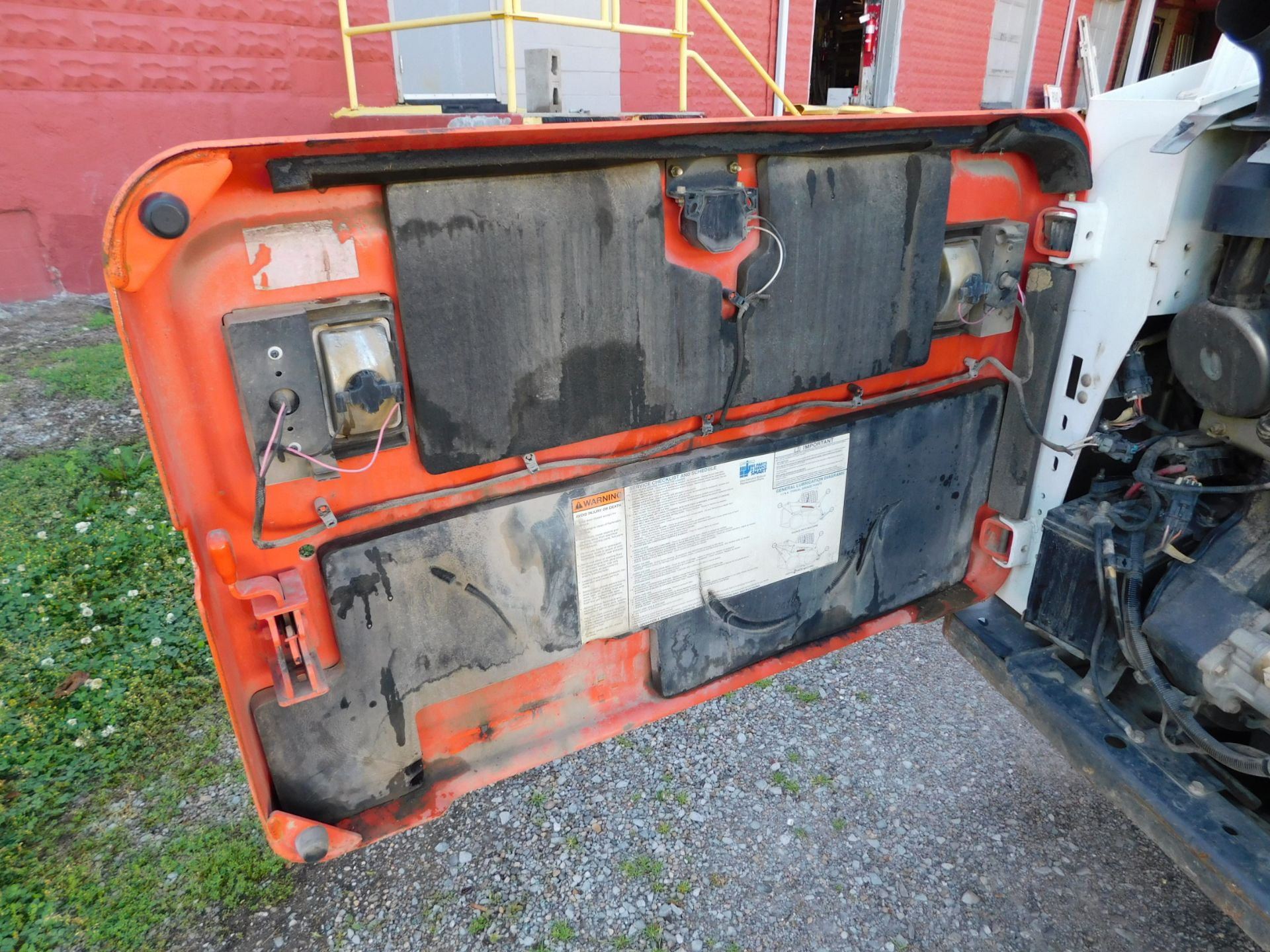 Bobcat Model S590 Skid Steer sn AR9R14224, Diesel,Foam Filled tires, 5' Bucket, 1,728 Hours - Image 14 of 35