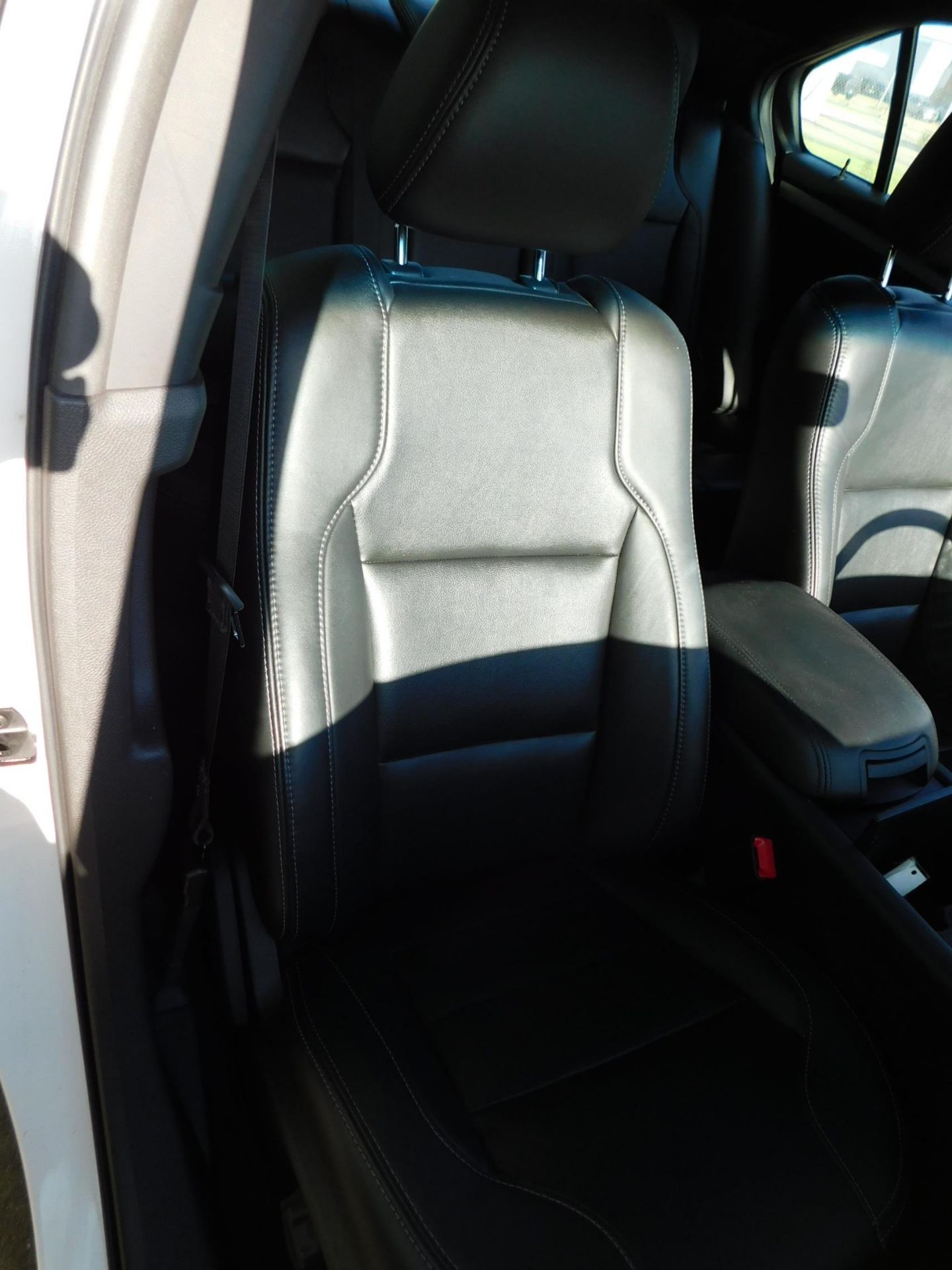 2015 Ford Taurus SEL 4-Door Sedan, vin 1FAHP2E80FG182717, Automatic Transmission, PW,PL,AC,Leather - Image 37 of 42