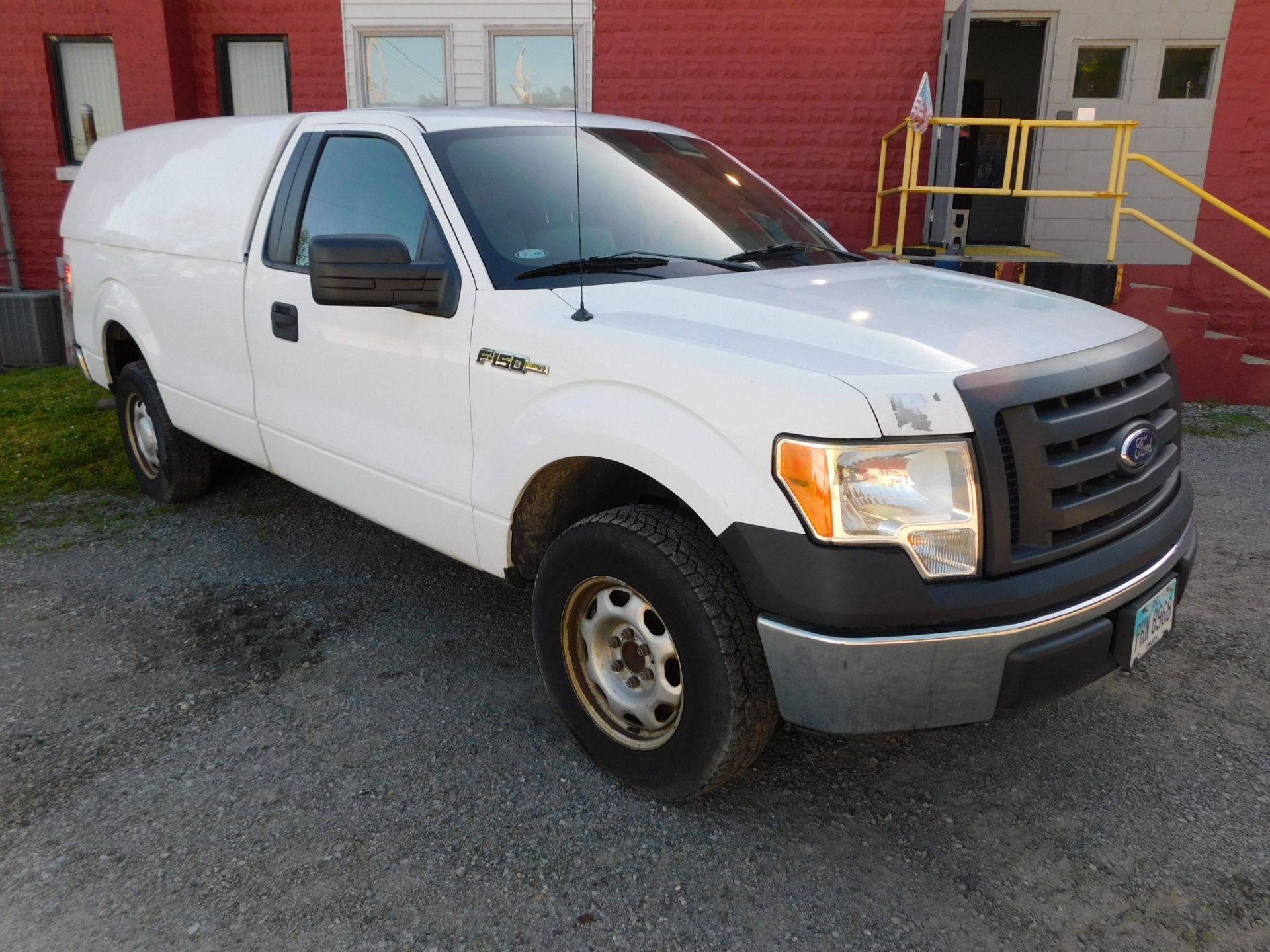 2011 Ford Pick up F-150XL vin 1FTMF1CM3CKD12942, Automatic Transmission, PW, Pl, 8'Bed w/Cap 146,289 - Image 4 of 46