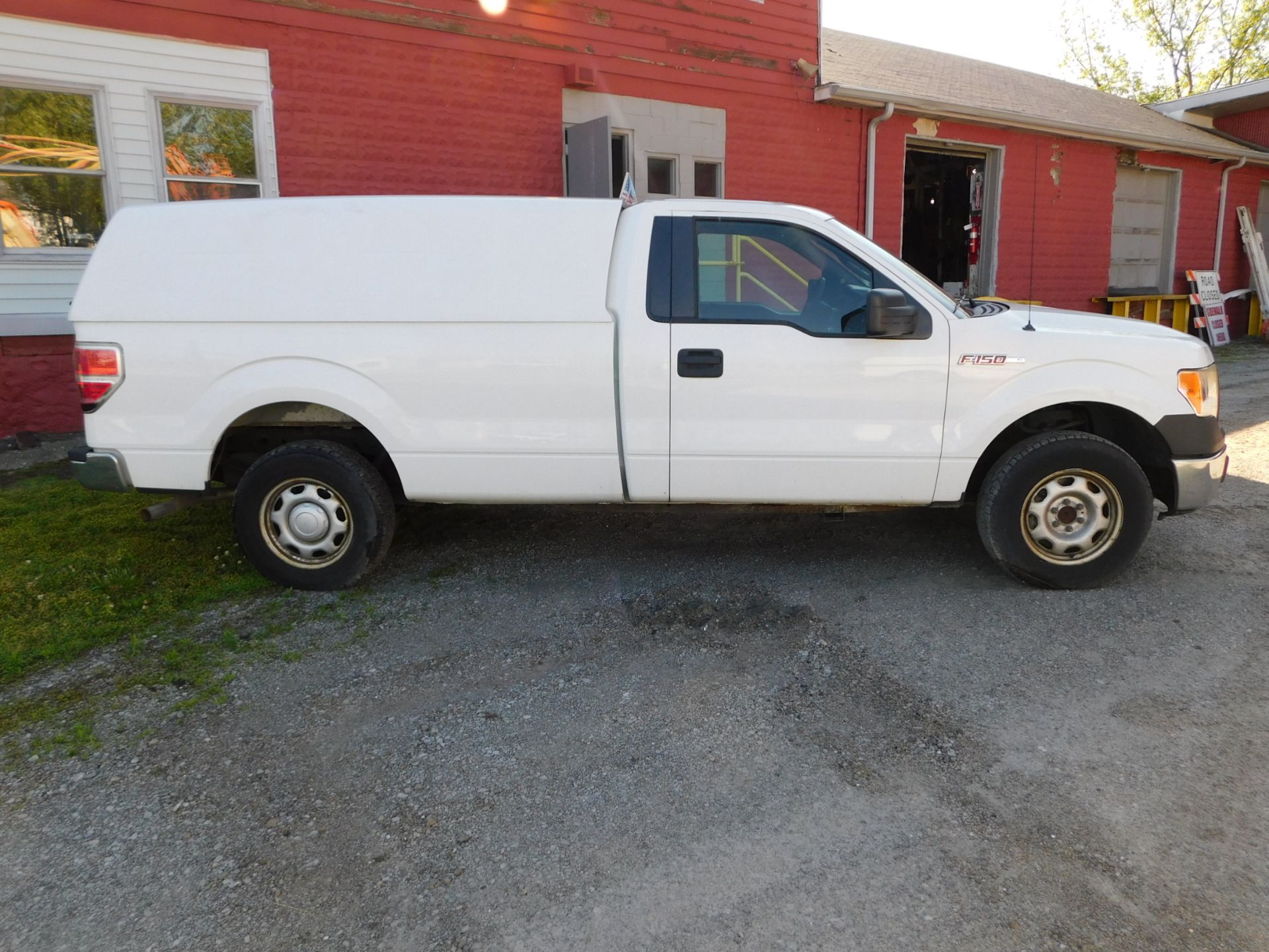 2011 Ford Pick up F-150XL vin 1FTMF1CM3CKD12942, Automatic Transmission, PW, Pl, 8'Bed w/Cap 146,289 - Image 5 of 46