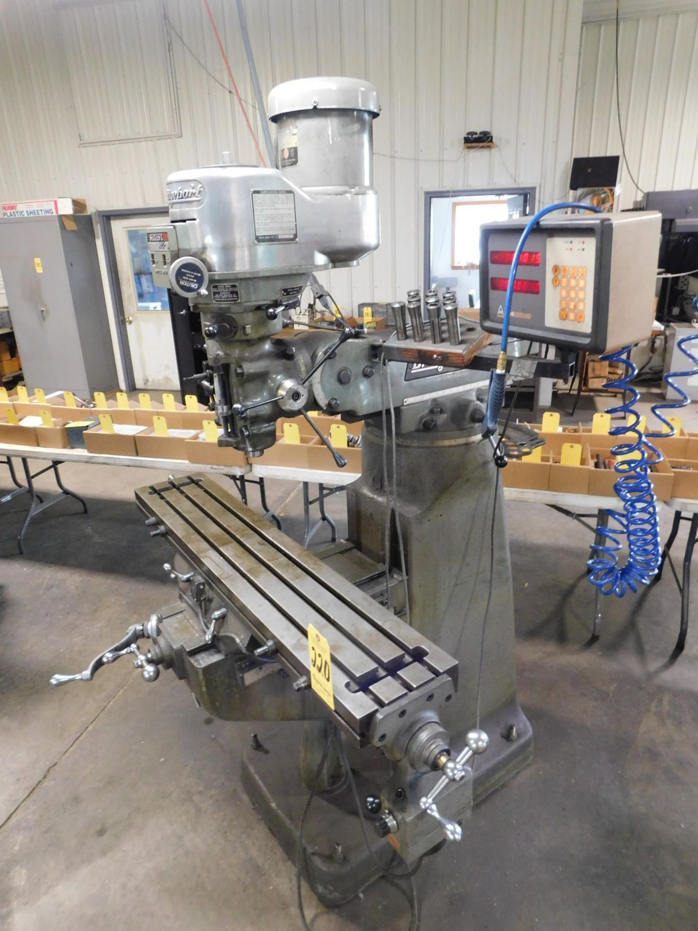 Bridgeport Series I 2H.P. Vertical Mill sn# 12BR235748, 9"X48" Table, Servo Table Powerfeed, - Image 4 of 11