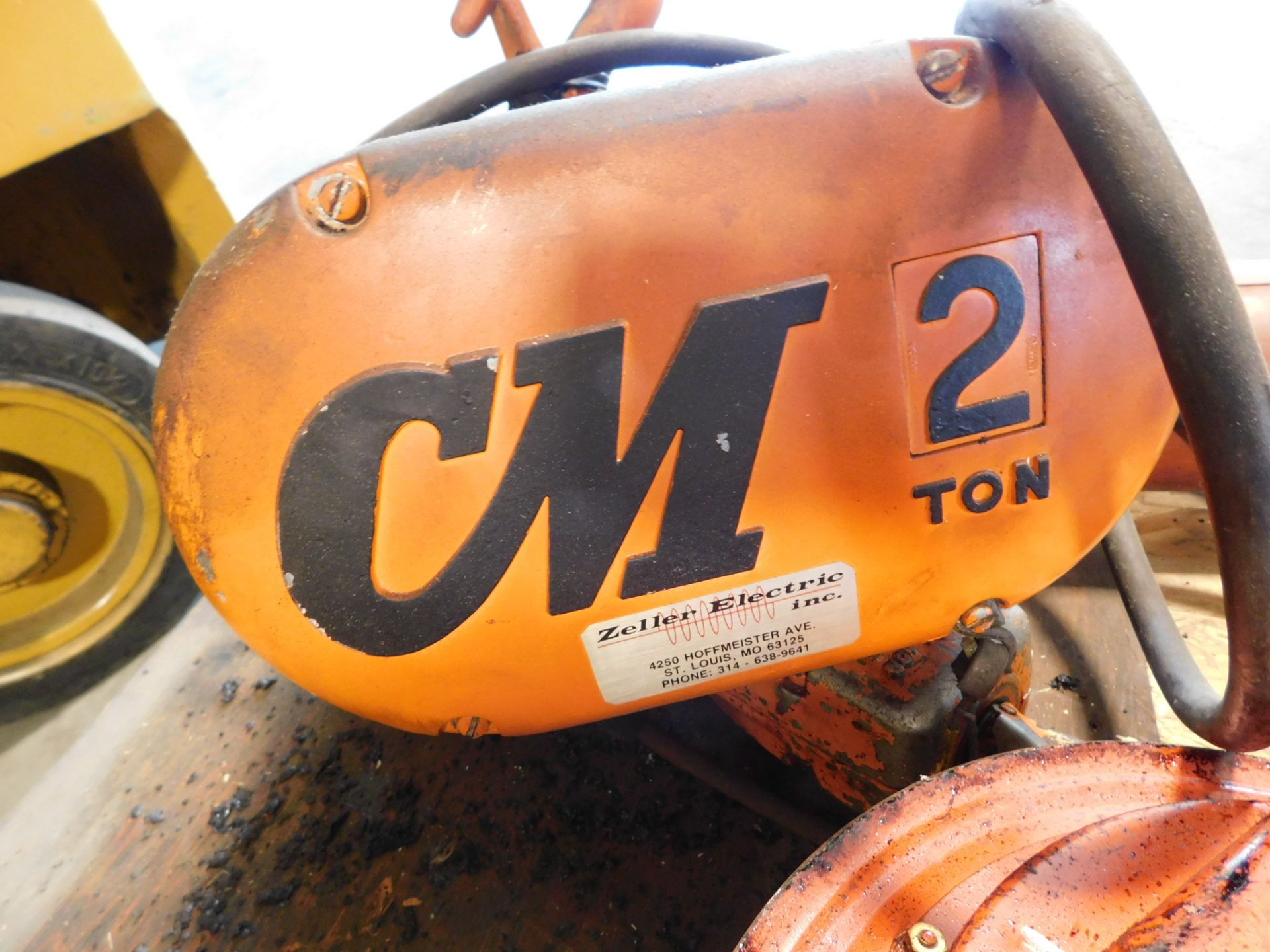 CM 2 Ton electric hoist, 230 volt/ 3phase, and Electric Reel - Image 4 of 5