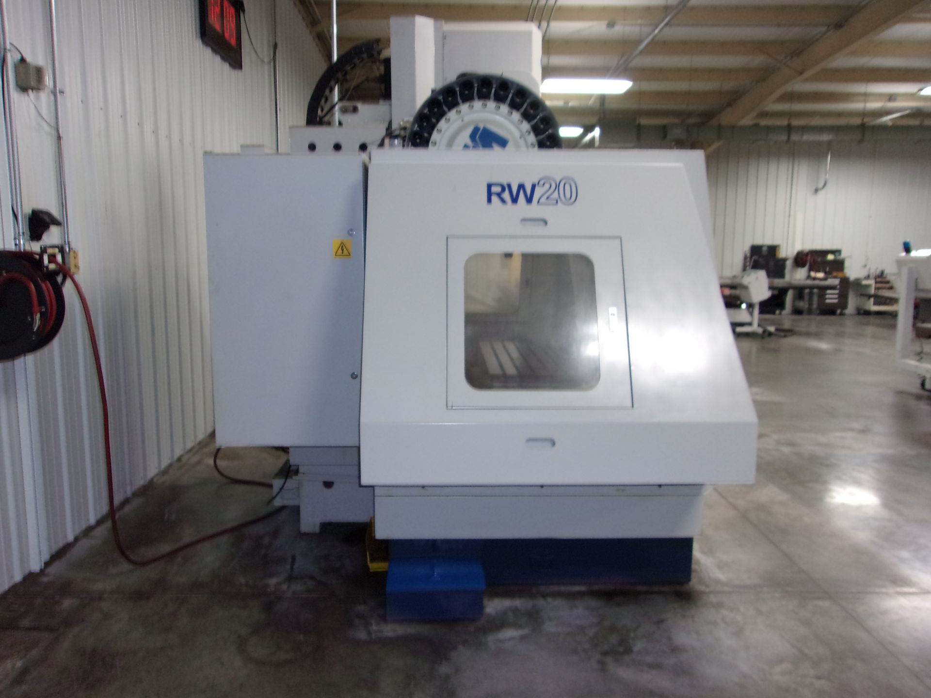 Milltronics Model RW20 CNC Vertical Machining Center, s/n 5883, Centurian 6 CNC Control, 40 Taper, - Image 2 of 5