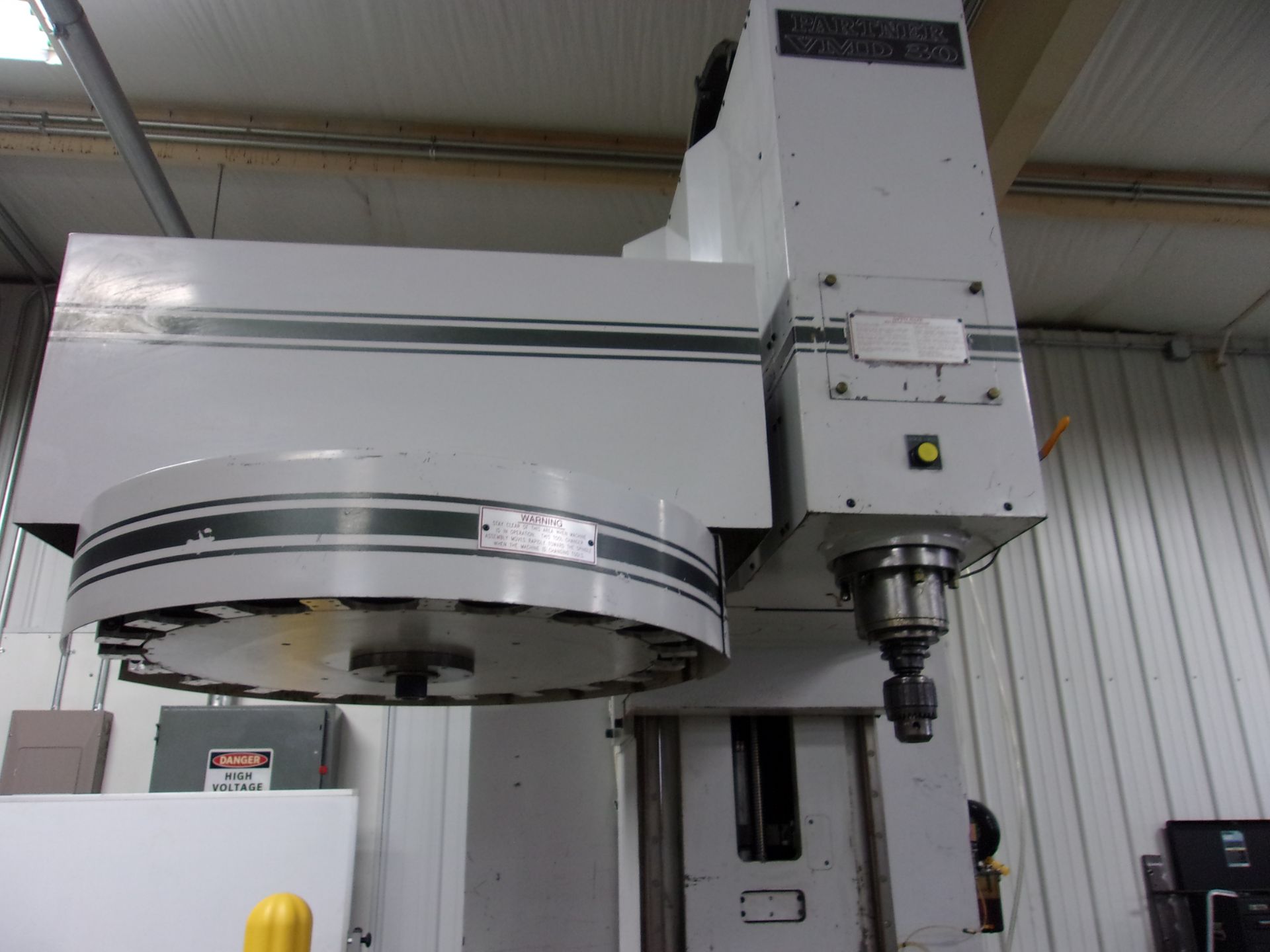 Milltronics, VMD-30 CNC Vertical Machining Center, s/n 4704, Centurian 6 CNC Control, 40 Taper, 24 - Bild 9 aus 12