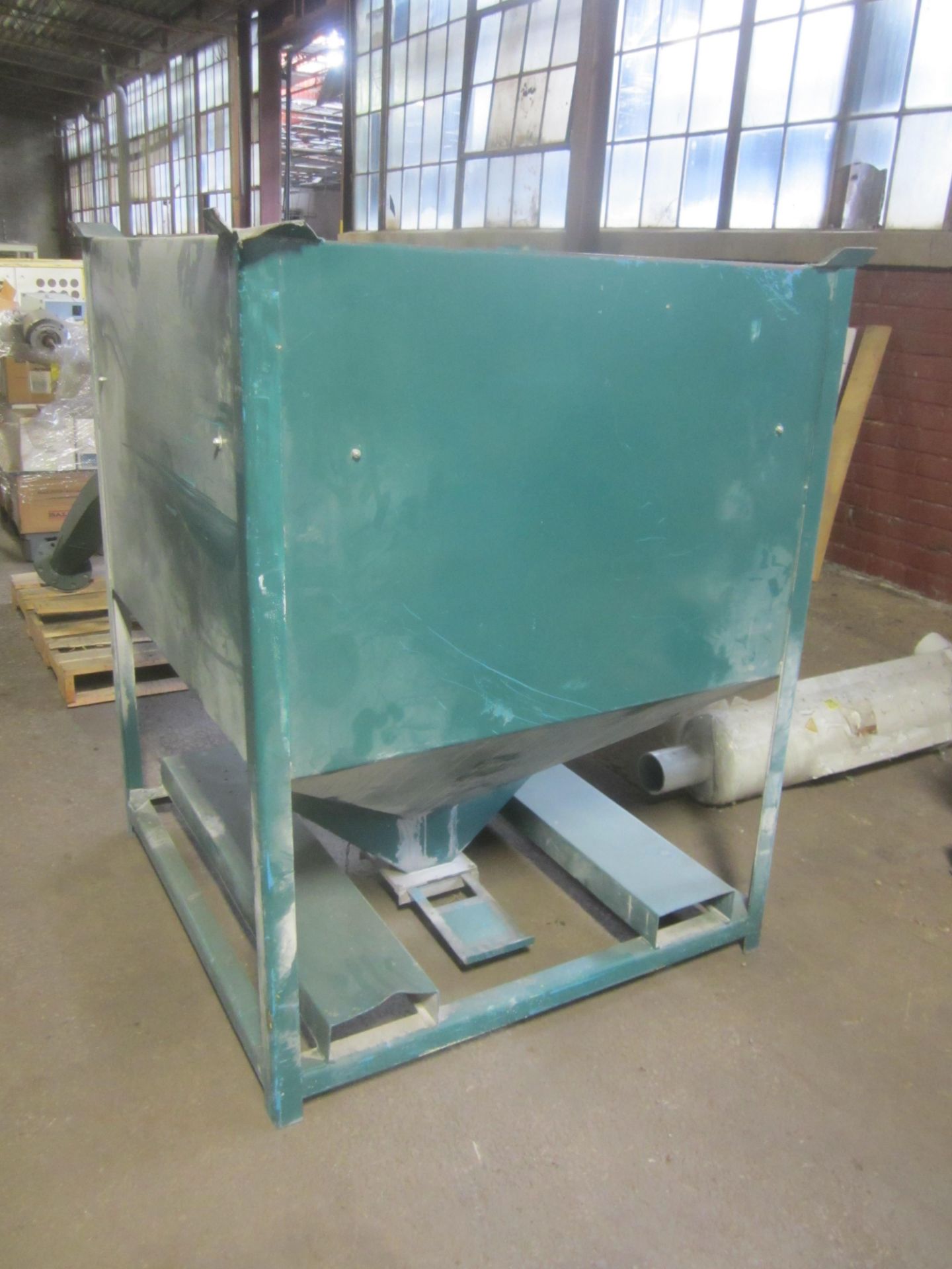 Portable Feed Hopper with Fork Slots - Image 2 of 2